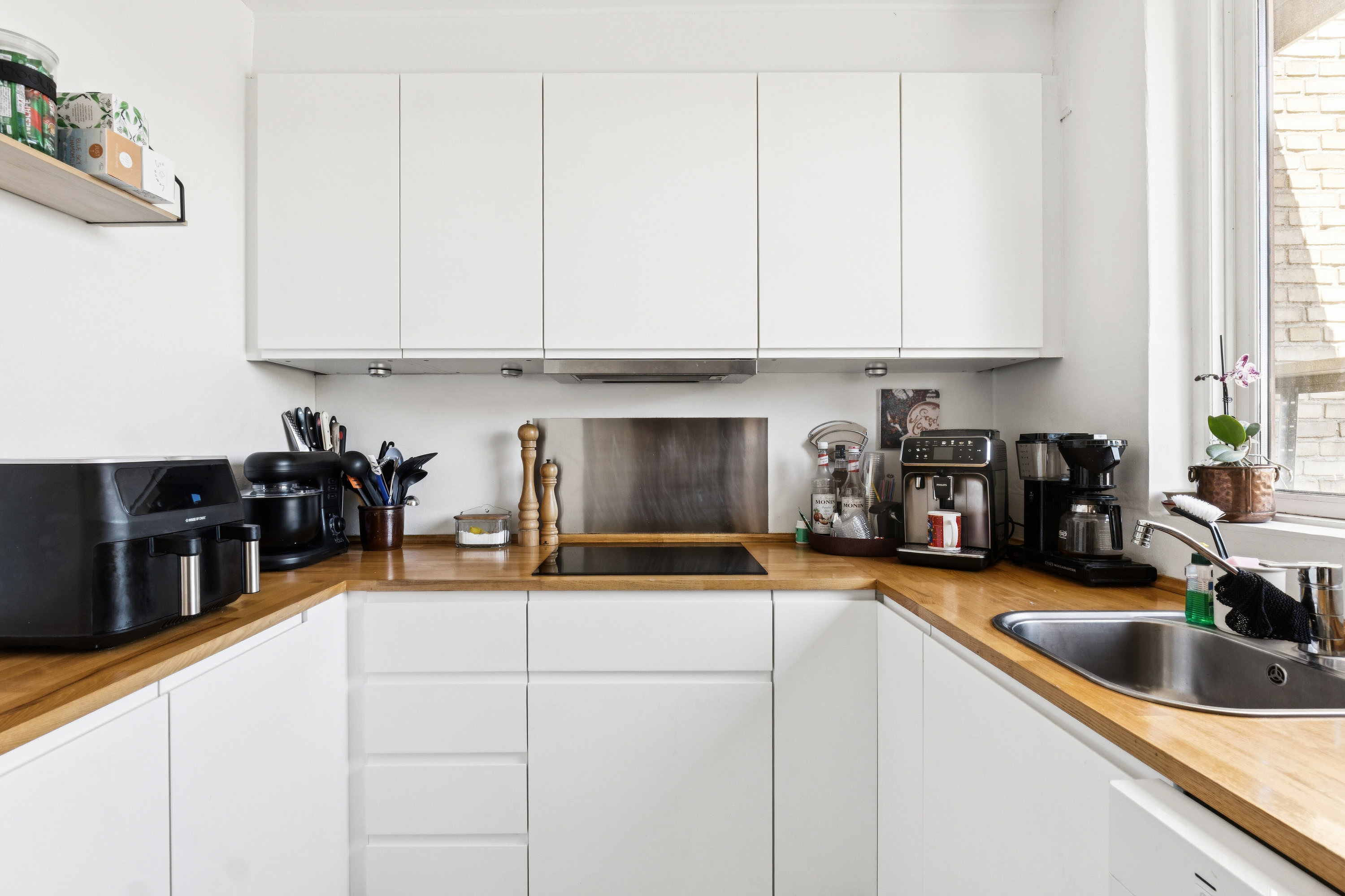 Fremhævet køkken billede i fuldskærmstilstand. Billede af Tårnvej 383B, 2610 Rødovre