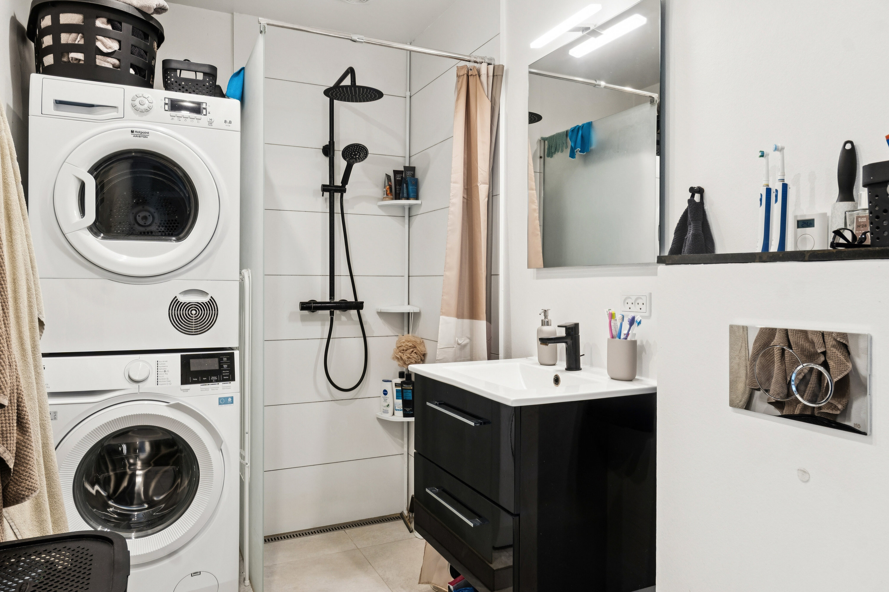 Fremhævet badeværelse billede i fuldskærmstilstand. Billede af Tårnvej 383B, 2610 Rødovre