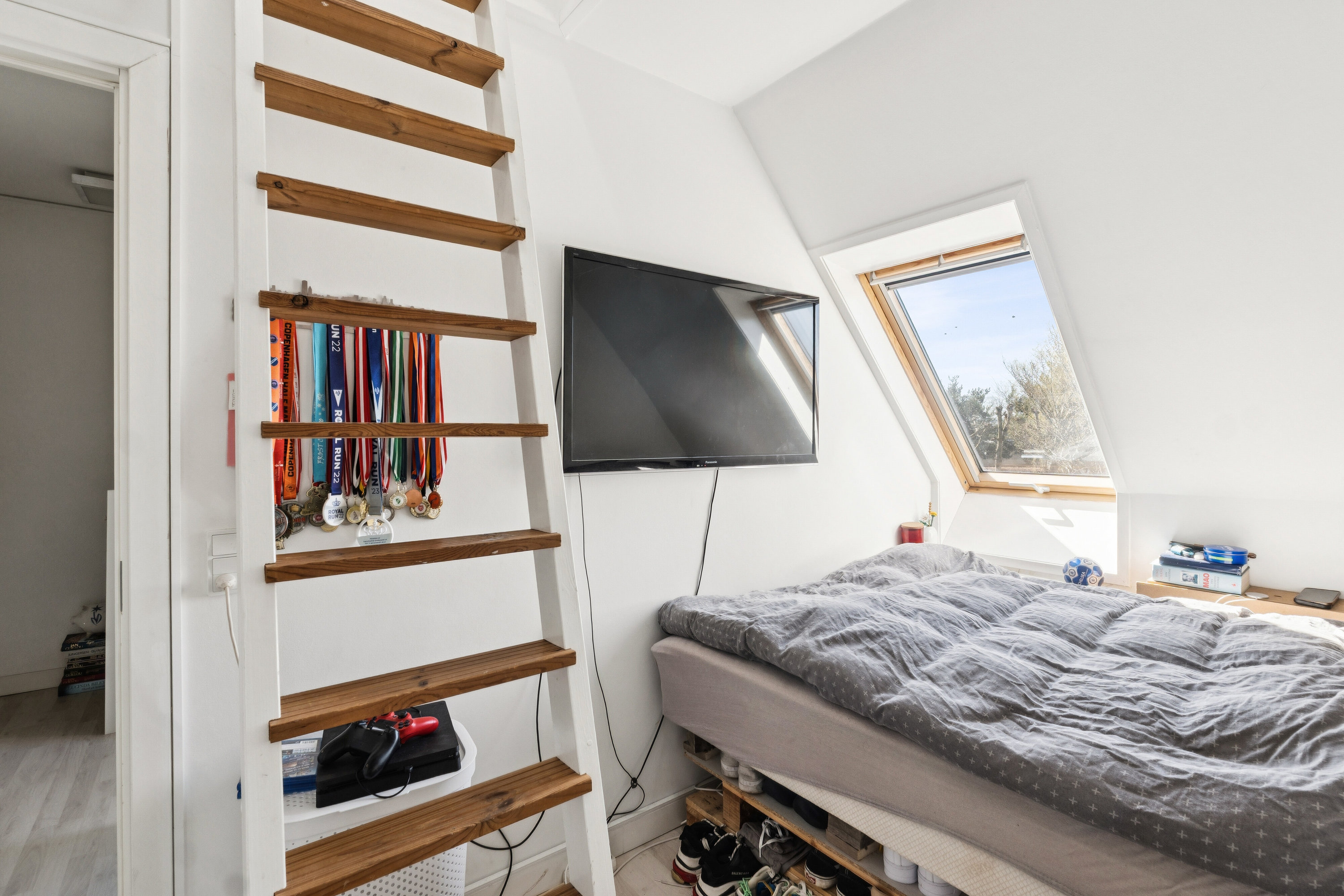 Fremhævet soveværelse billede i fuldskærmstilstand. Billede af Tårnvej 383B, 2610 Rødovre