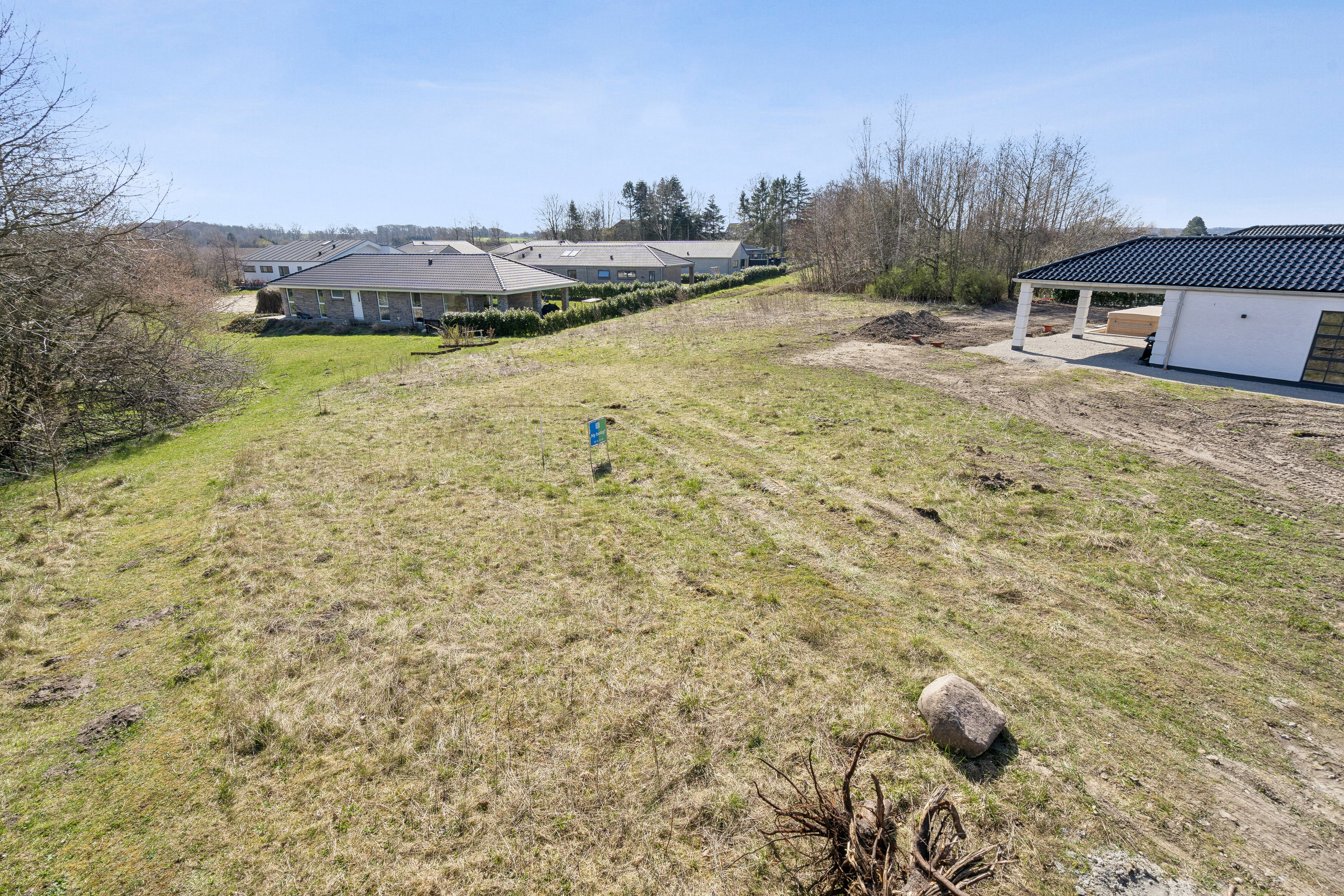 Fremhævet udendørs billede i fuldskærmstilstand. Billede af Engen 5, 4690 Haslev