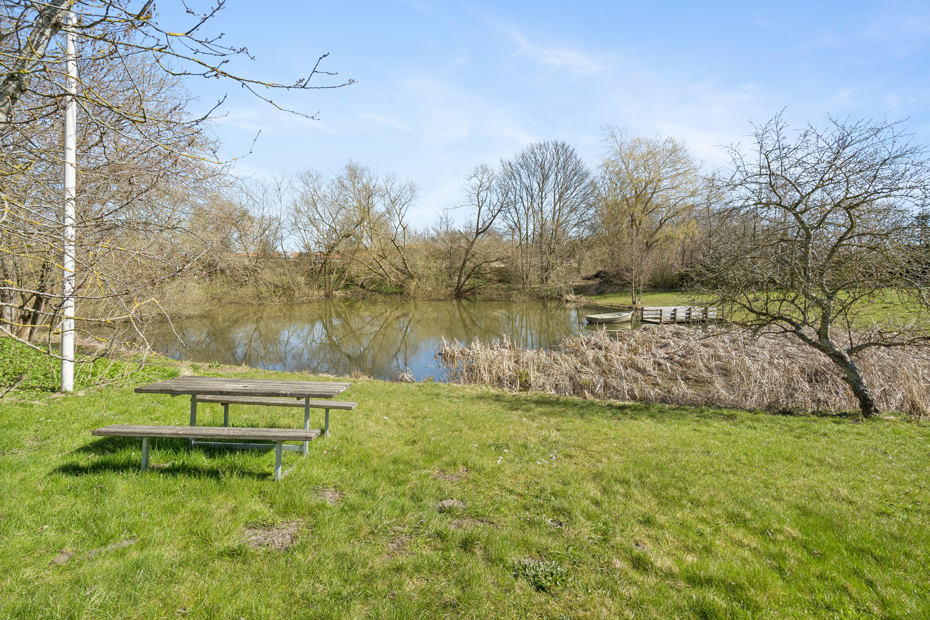 Fremhævet set fra haven billede i fuldskærmstilstand. Billede af Engen 5, 4690 Haslev