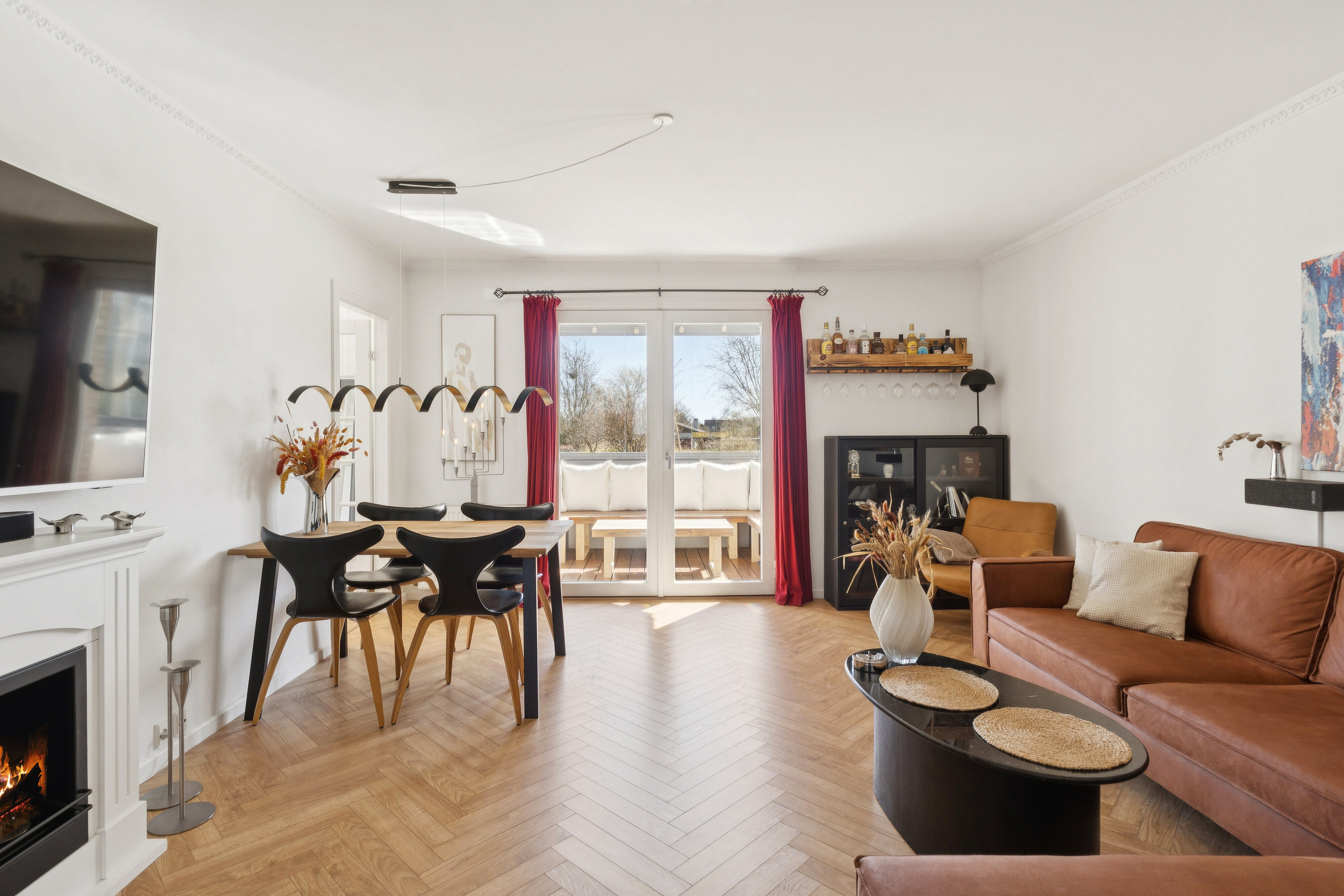 Fremhævet stue billede i fuldskærmstilstand. Billede af Roskildevænget 18, st.. th., 4000 Roskilde