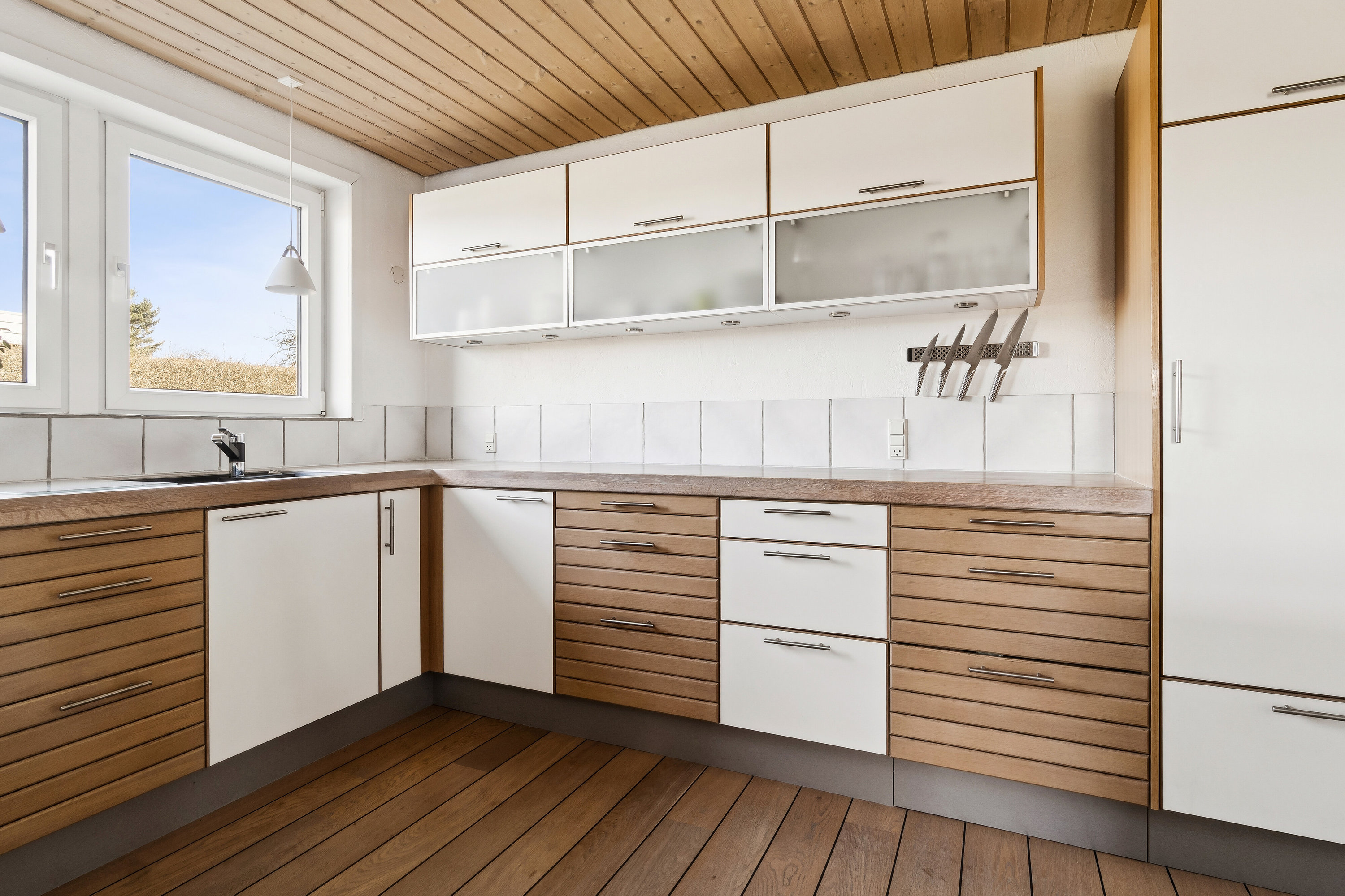 Fremhævet køkken billede i fuldskærmstilstand. Billede af Damvænget 22, 8310 Tranbjerg J