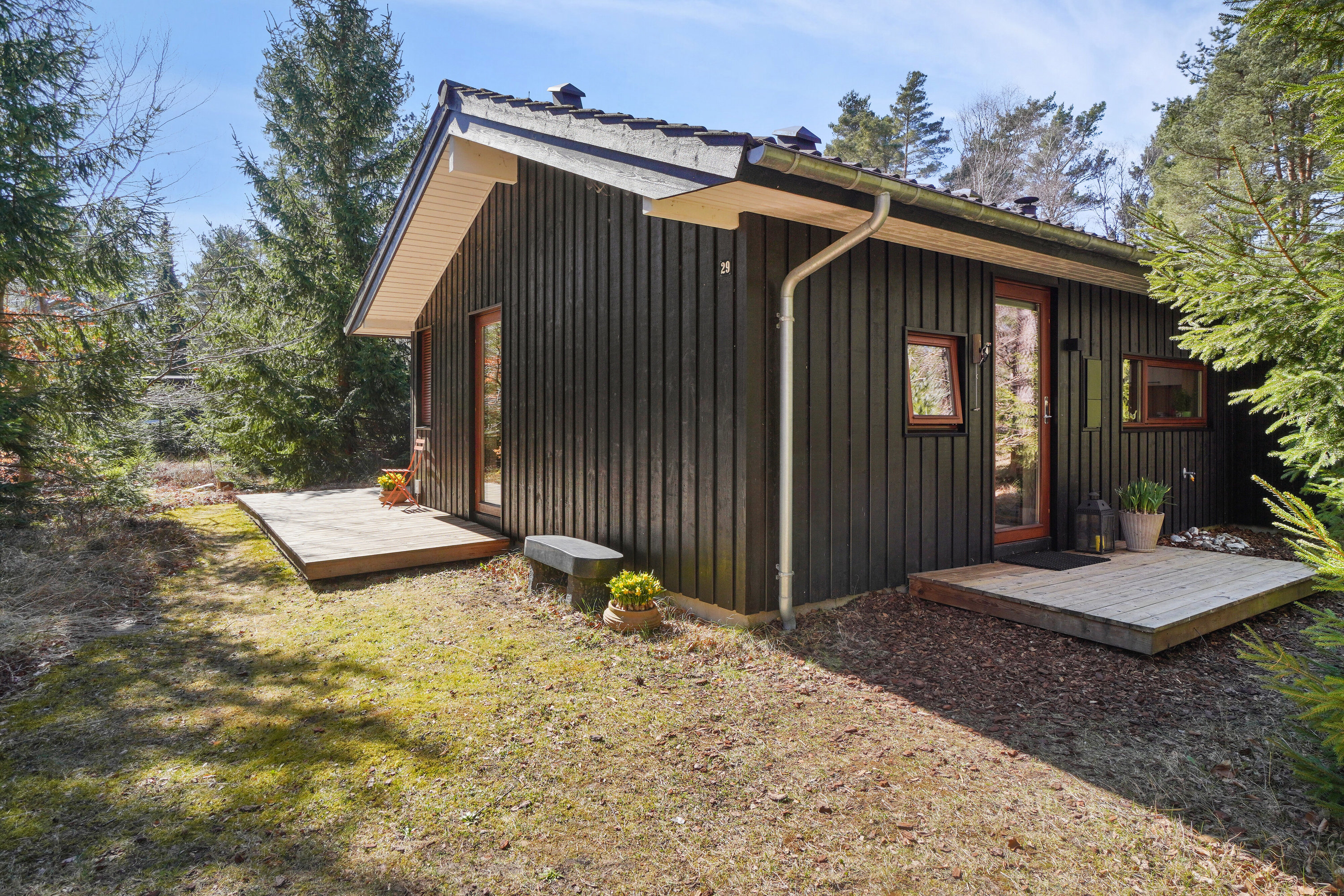 Fremhævet set fra haven billede i fuldskærmstilstand. Billede af Reinhard Van Hauensvej 29, 3300 Frederiksværk