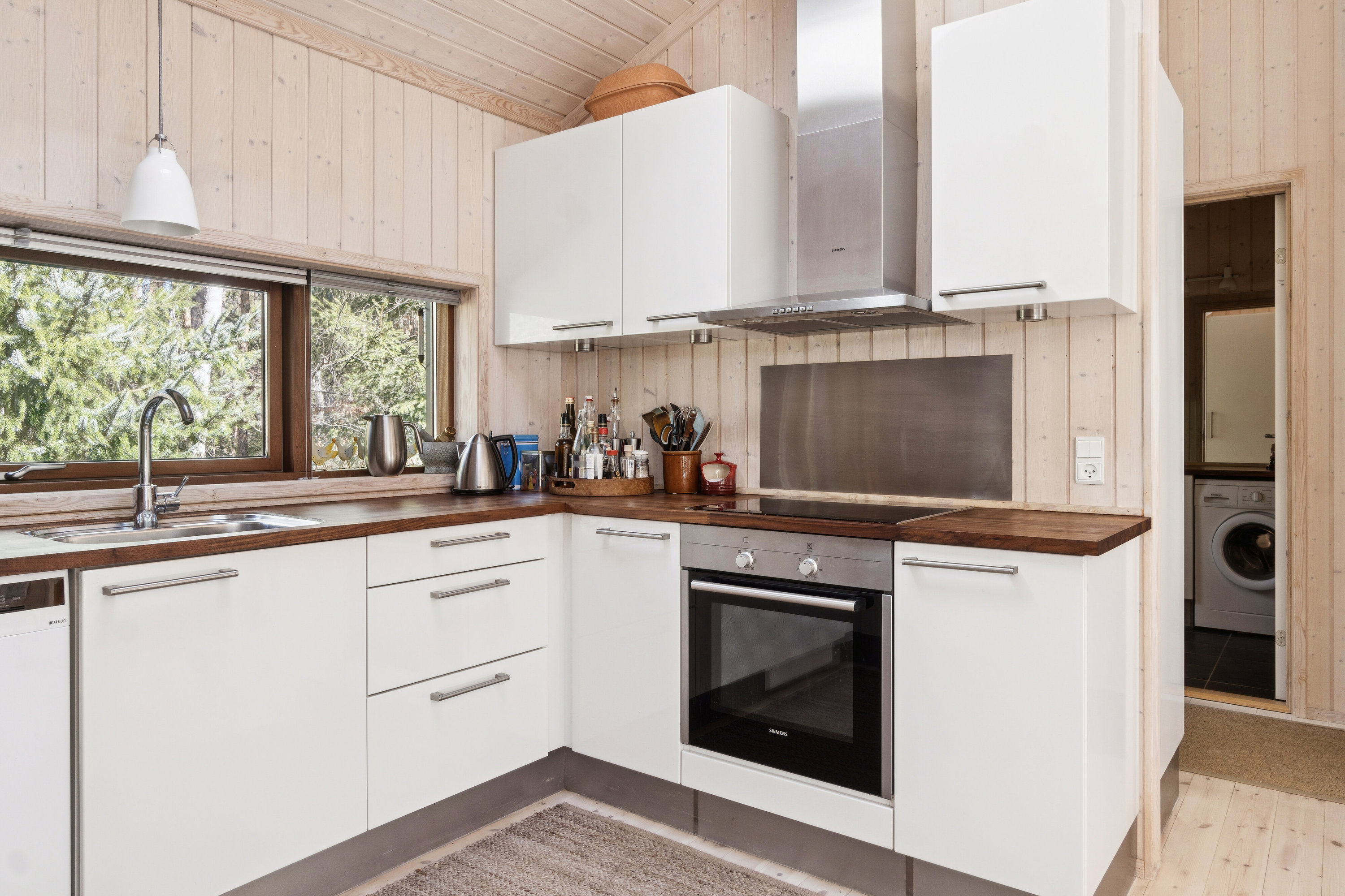 Fremhævet køkken billede i fuldskærmstilstand. Billede af Reinhard Van Hauensvej 29, 3300 Frederiksværk