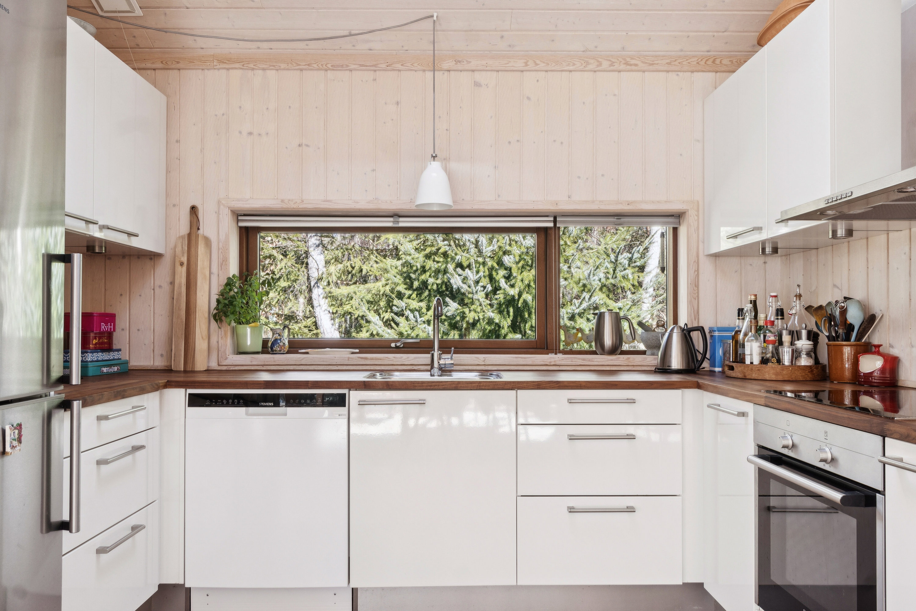 Fremhævet køkken billede i fuldskærmstilstand. Billede af Reinhard Van Hauensvej 29, 3300 Frederiksværk