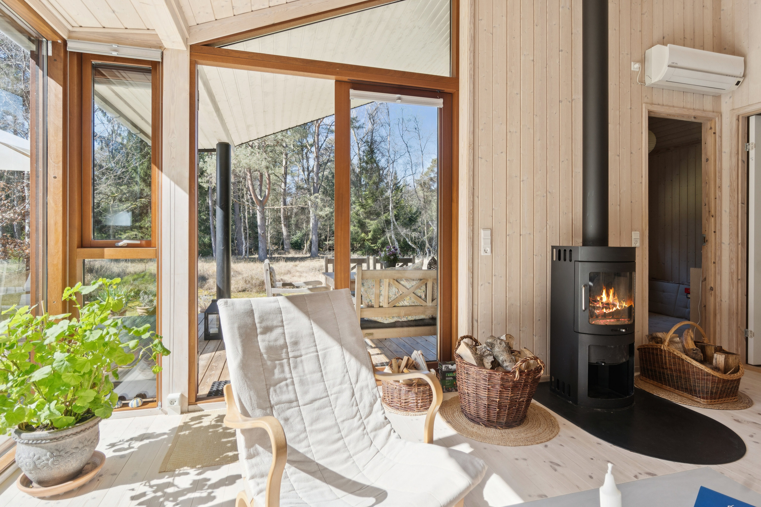 Fremhævet stue billede i fuldskærmstilstand. Billede af Reinhard Van Hauensvej 29, 3300 Frederiksværk