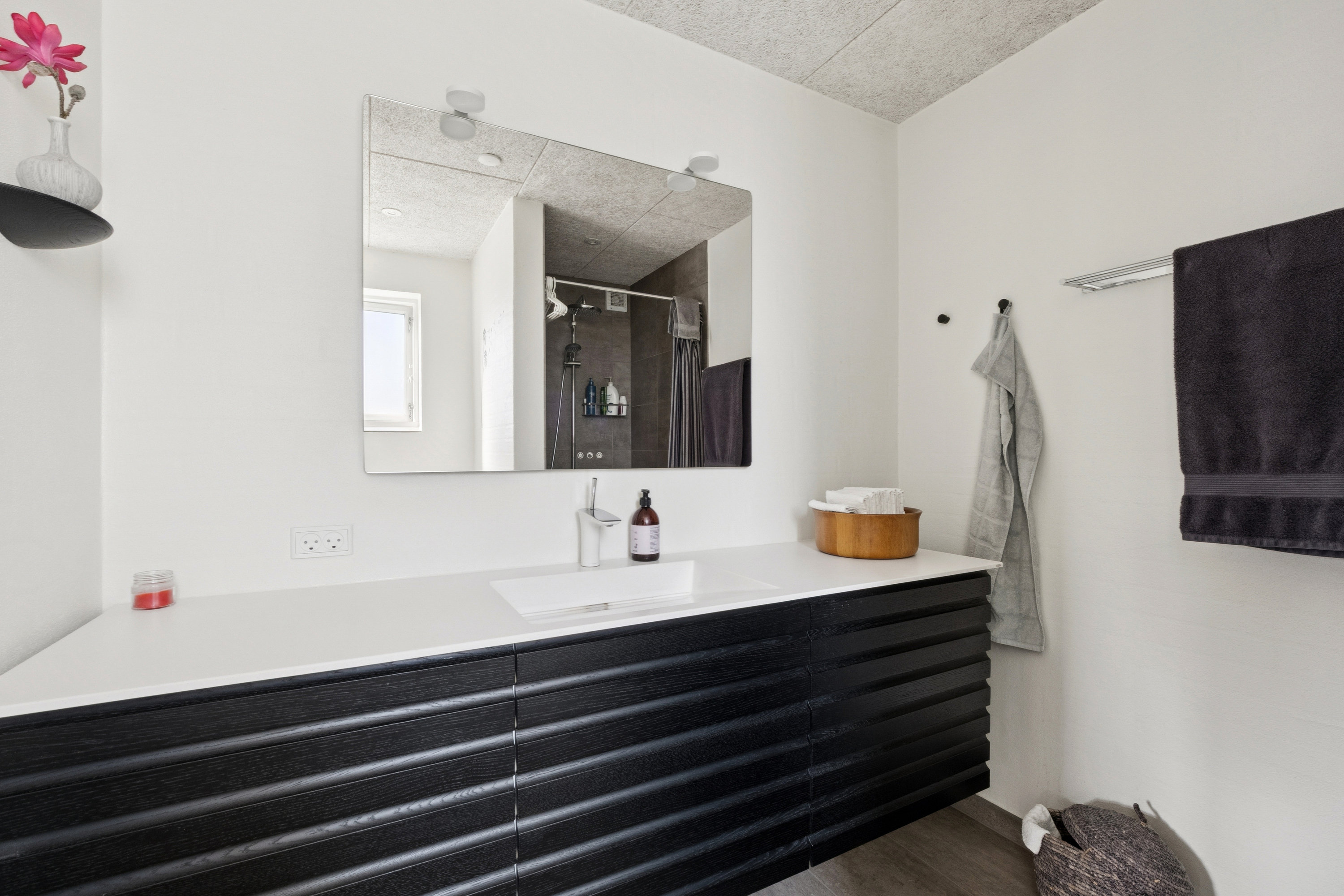 Fremhævet badeværelse billede i fuldskærmstilstand. Billede af Kirkestræde 15, Glyngøre, 7870 Roslev