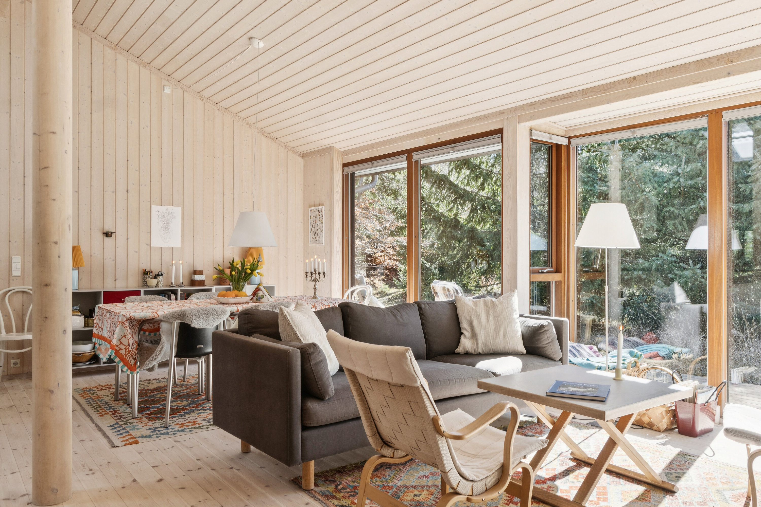 Fremhævet stue billede i fuldskærmstilstand. Billede af Reinhard Van Hauensvej 29, 3300 Frederiksværk