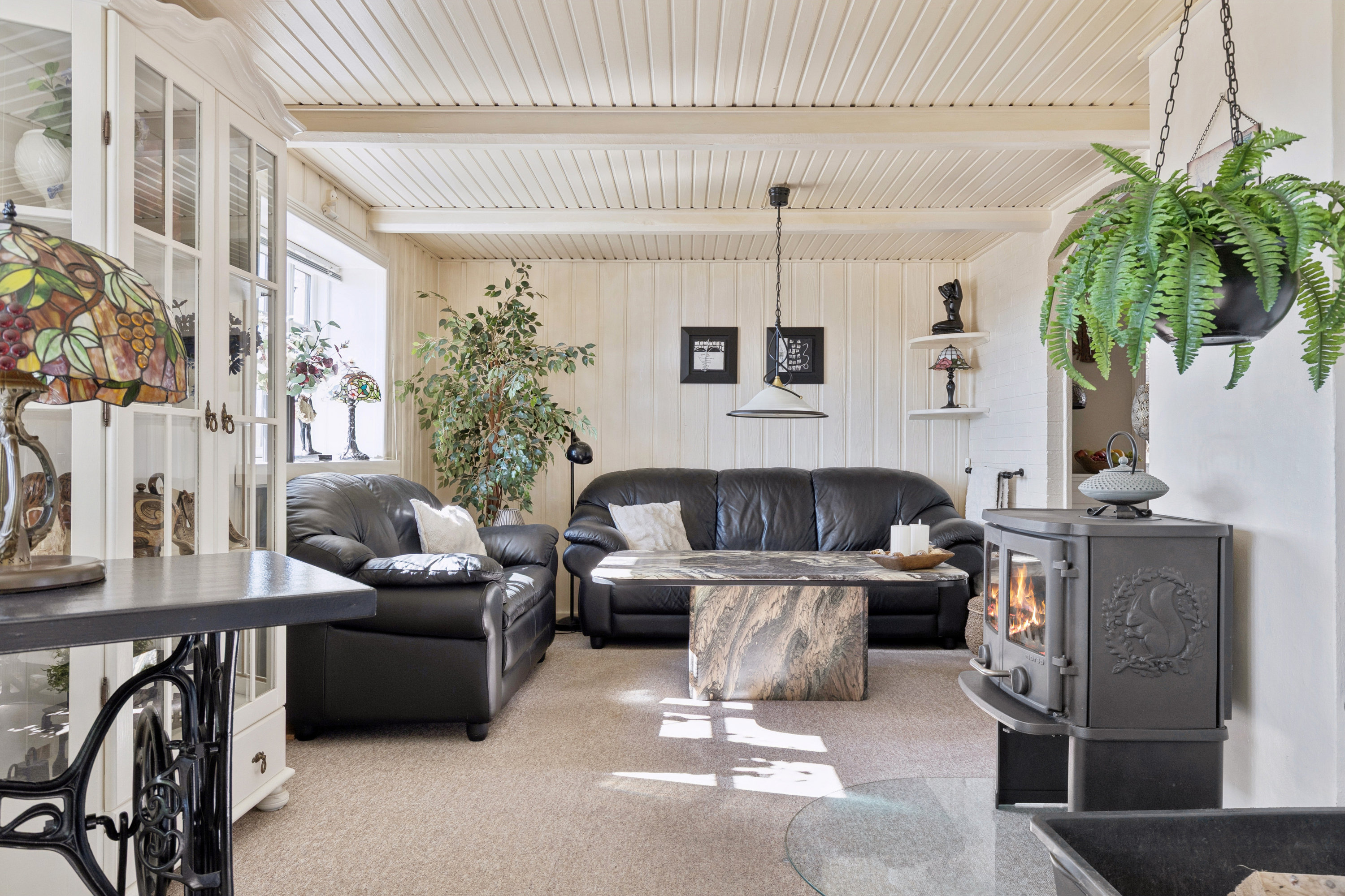 Fremhævet stue billede i fuldskærmstilstand. Billede af Tømmerupvej 33, Ulkestrup, 4440 Mørkøv