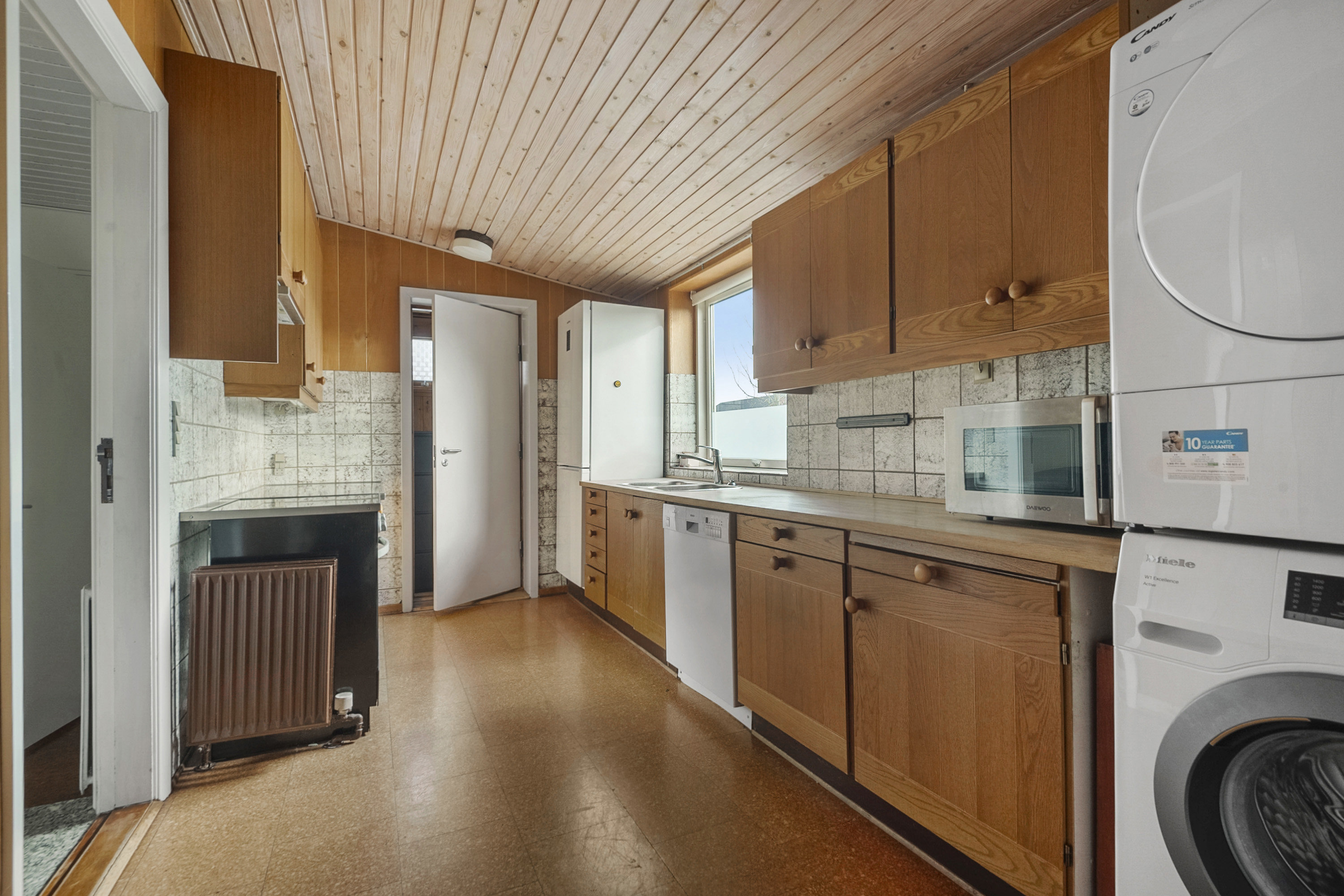 Fremhævet køkken billede i fuldskærmstilstand. Billede af Vølundsvej 10, 6705 Esbjerg Ø