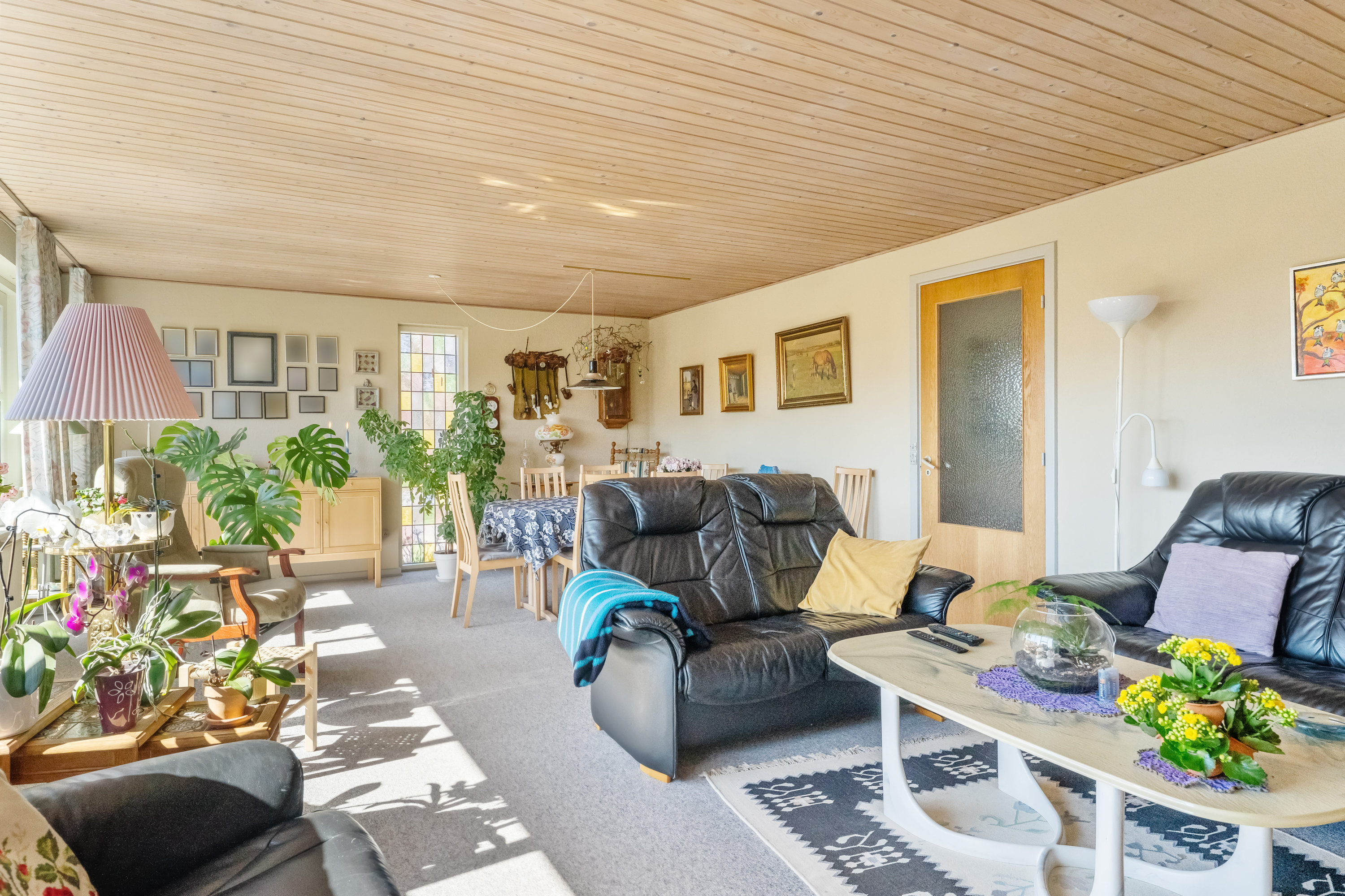 Fremhævet stue billede i fuldskærmstilstand. Billede af Hald Møllevej 16, Hald, 8983 Gjerlev J