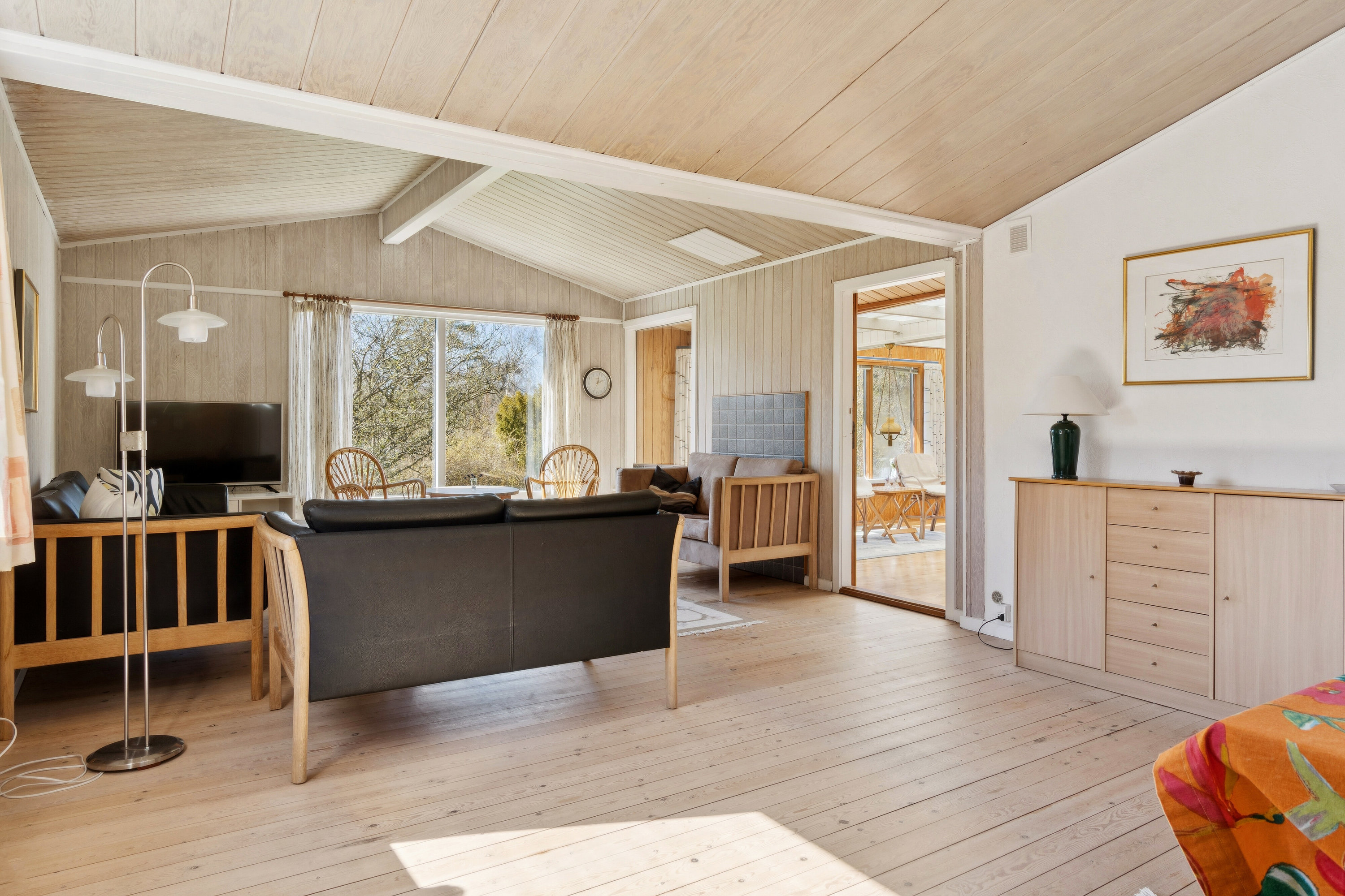 Fremhævet stue billede i fuldskærmstilstand. Billede af Dalsvinget 15, Store Havelse Strand, 3310 Ølsted