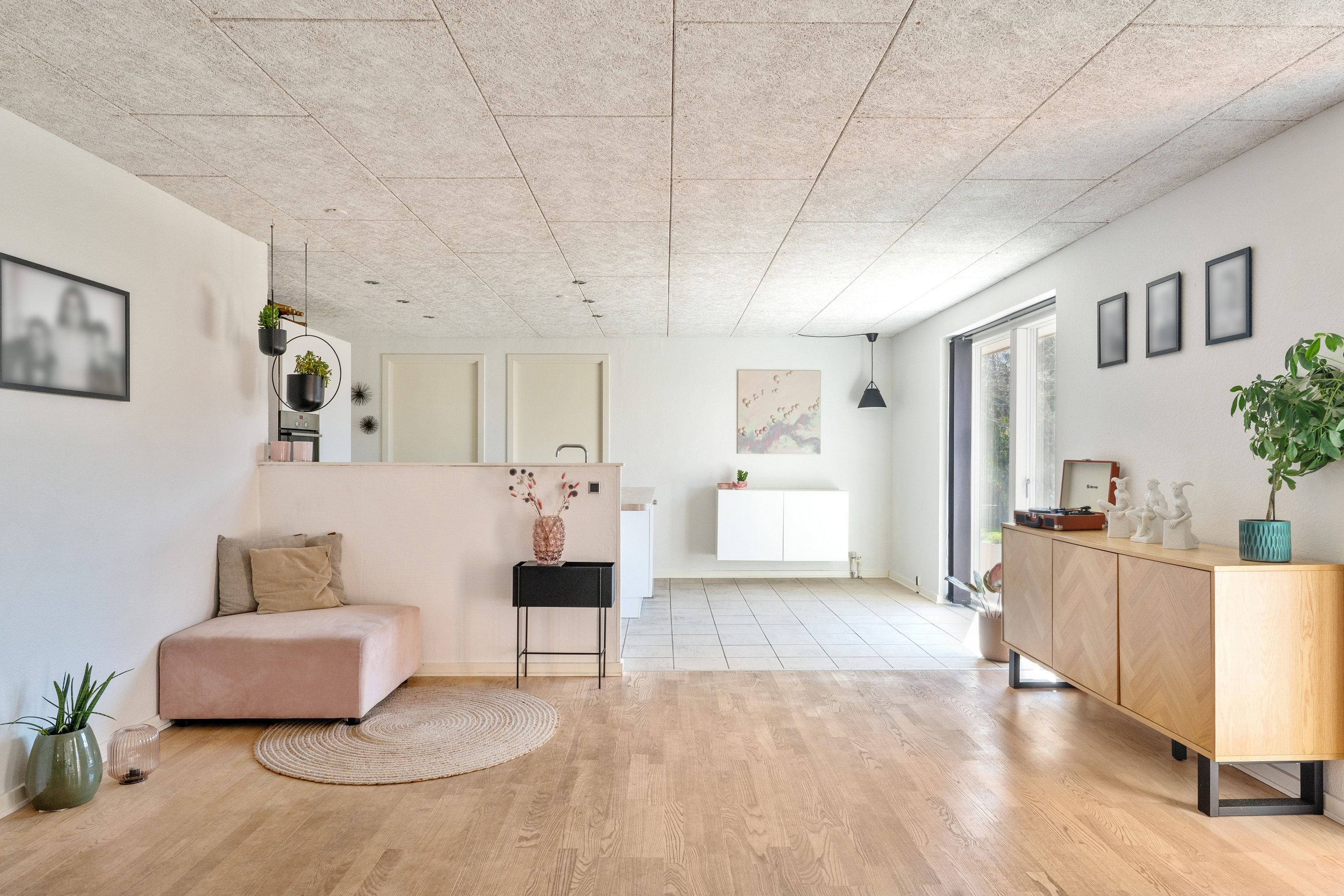 Fremhævet stue billede i fuldskærmstilstand. Billede af Topasdalen 6, 8930 Randers NØ