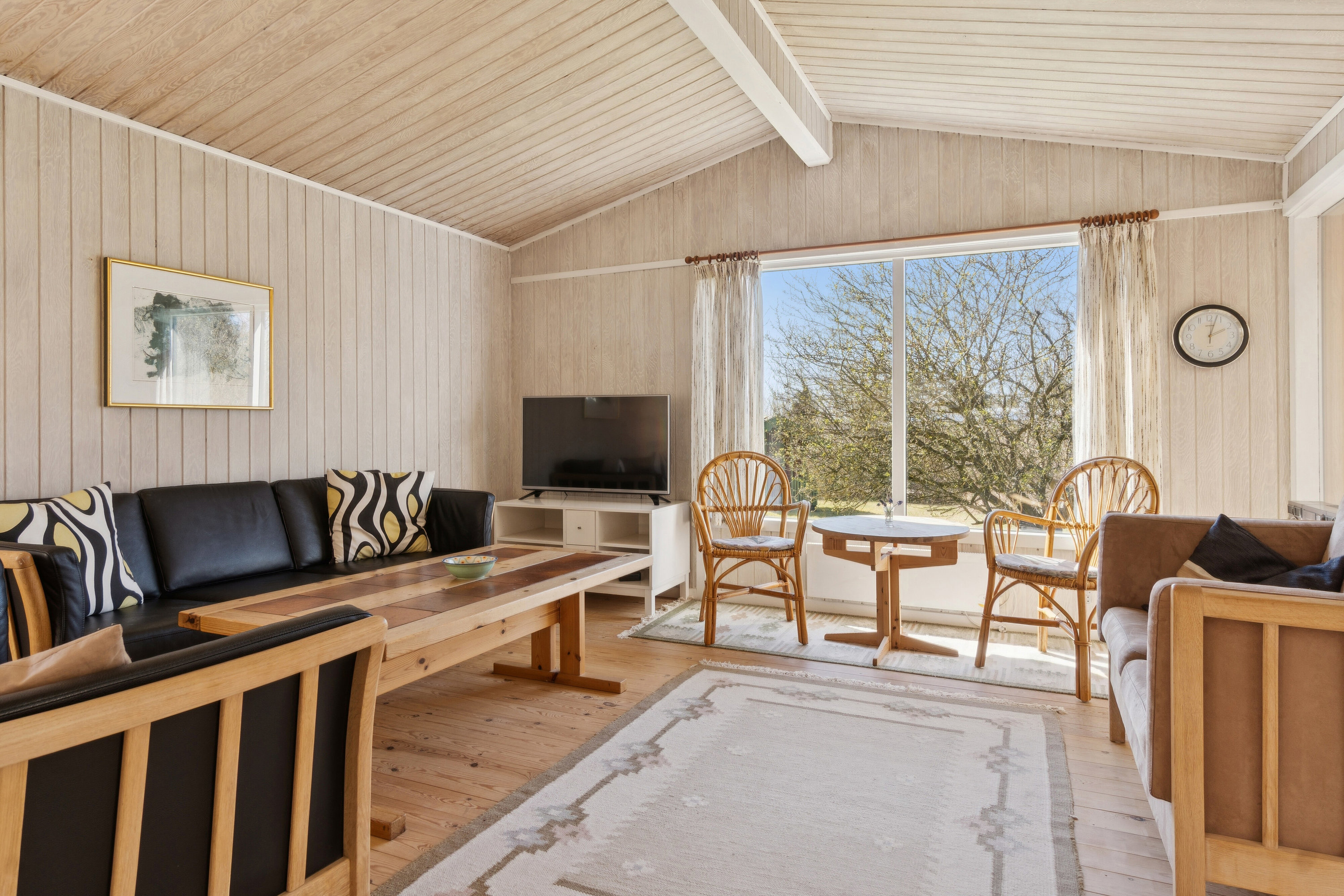 Fremhævet stue billede i fuldskærmstilstand. Billede af Dalsvinget 15, Store Havelse Strand, 3310 Ølsted