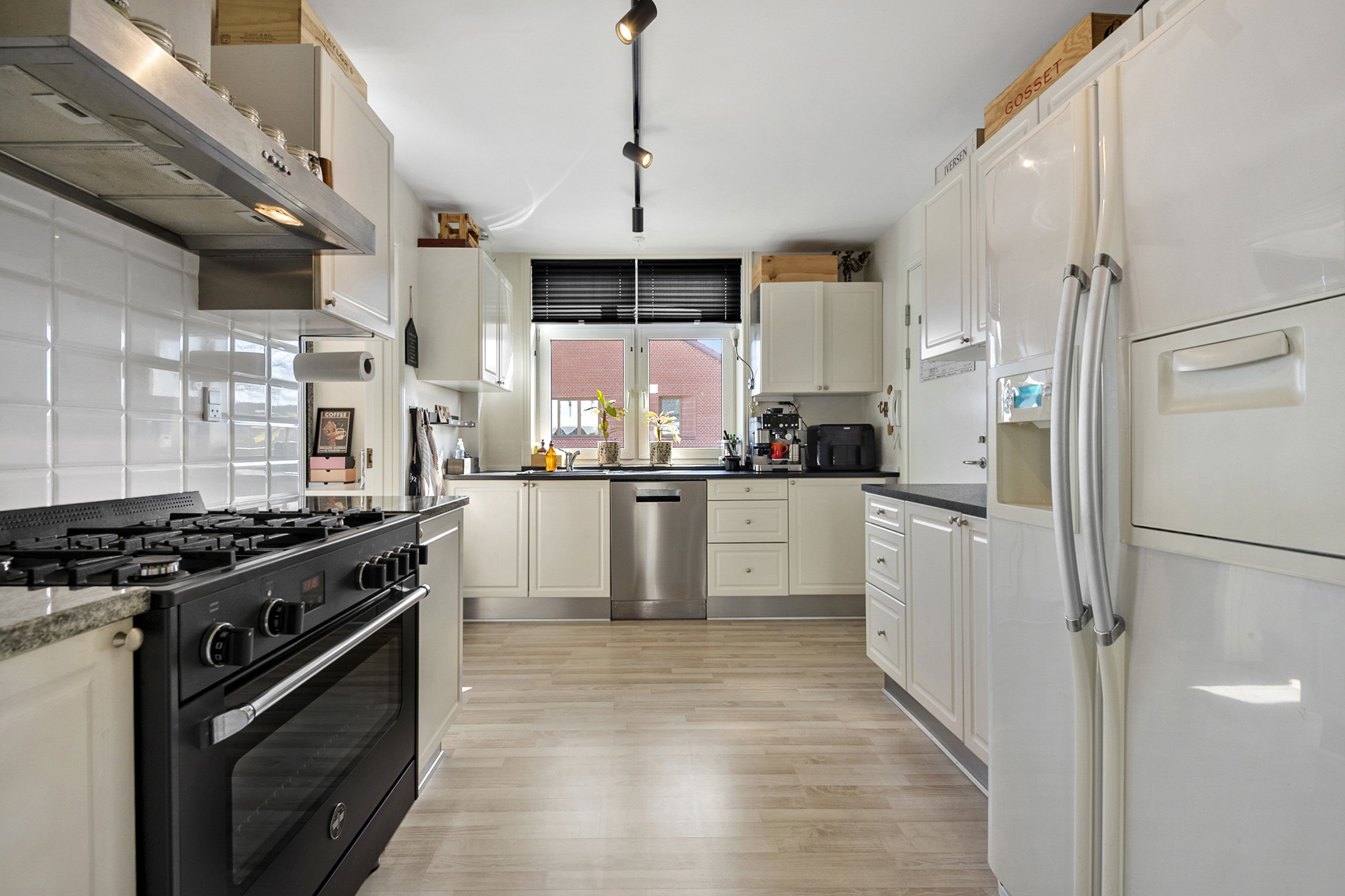 Fremhævet køkken billede i fuldskærmstilstand. Billede af Ribegade 1, st.., 6700 Esbjerg