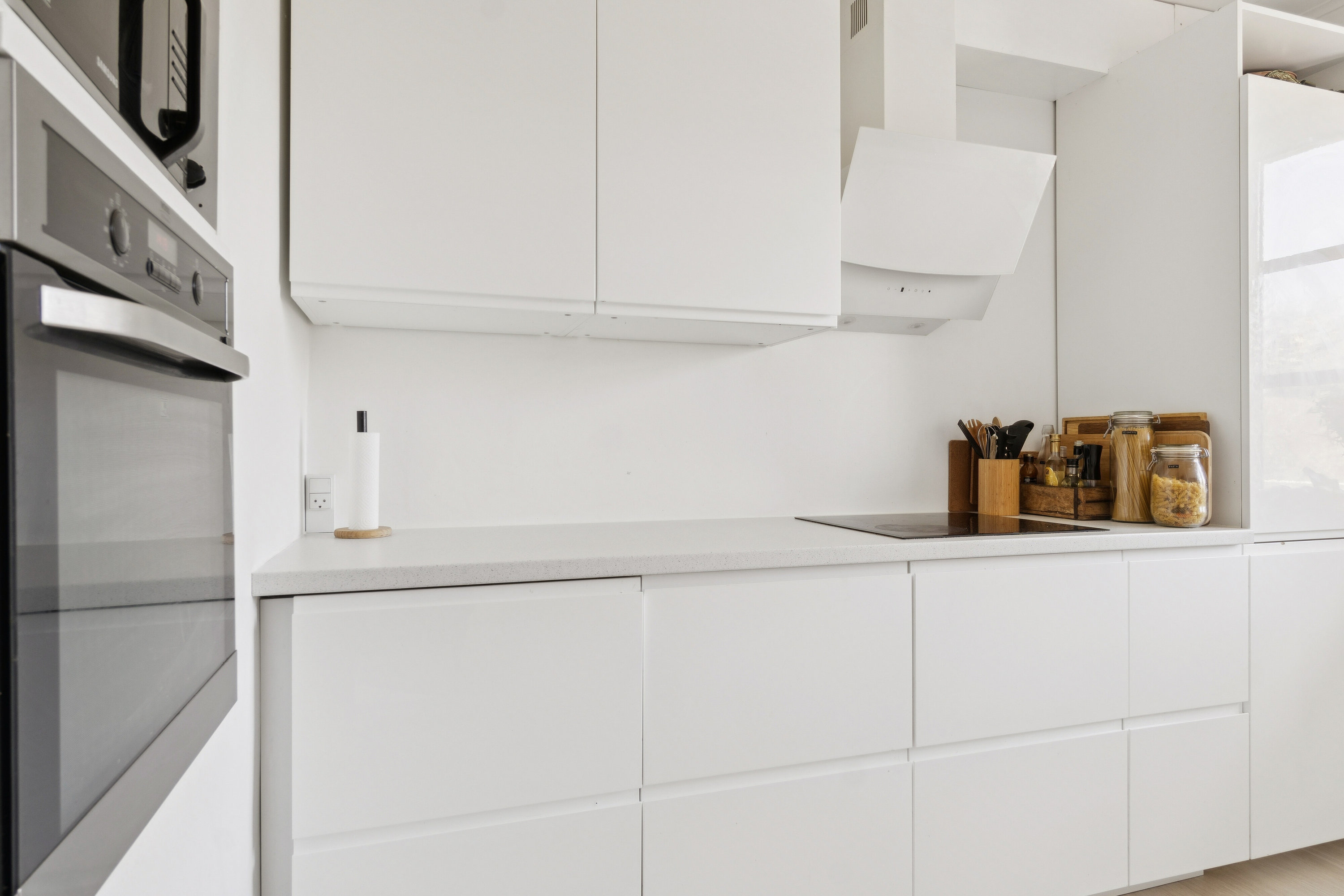 Fremhævet køkken billede i fuldskærmstilstand. Billede af Eriksvej 4, 2600 Glostrup