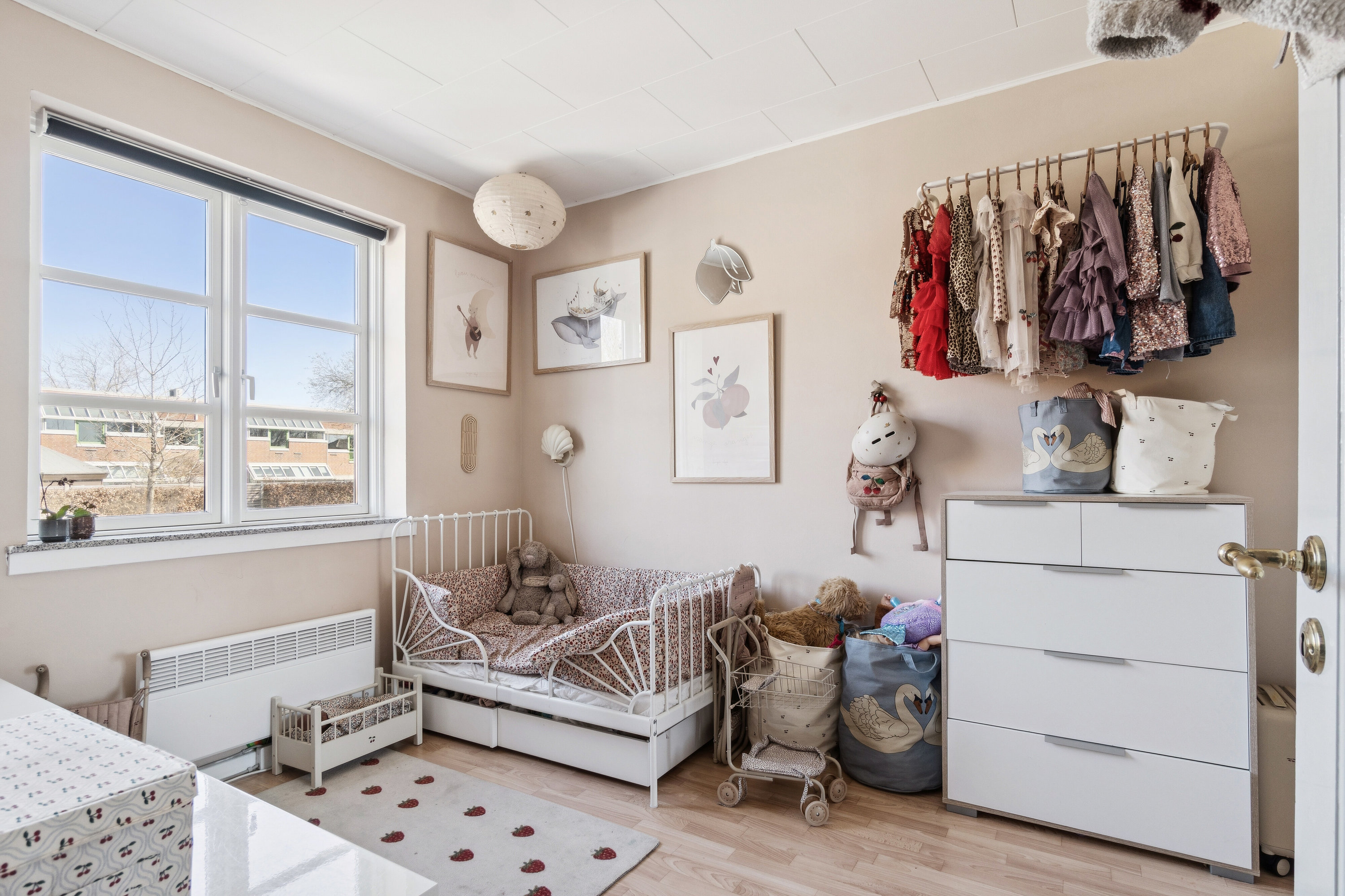 Fremhævet børneværelse billede i fuldskærmstilstand. Billede af Eriksvej 4, 2600 Glostrup