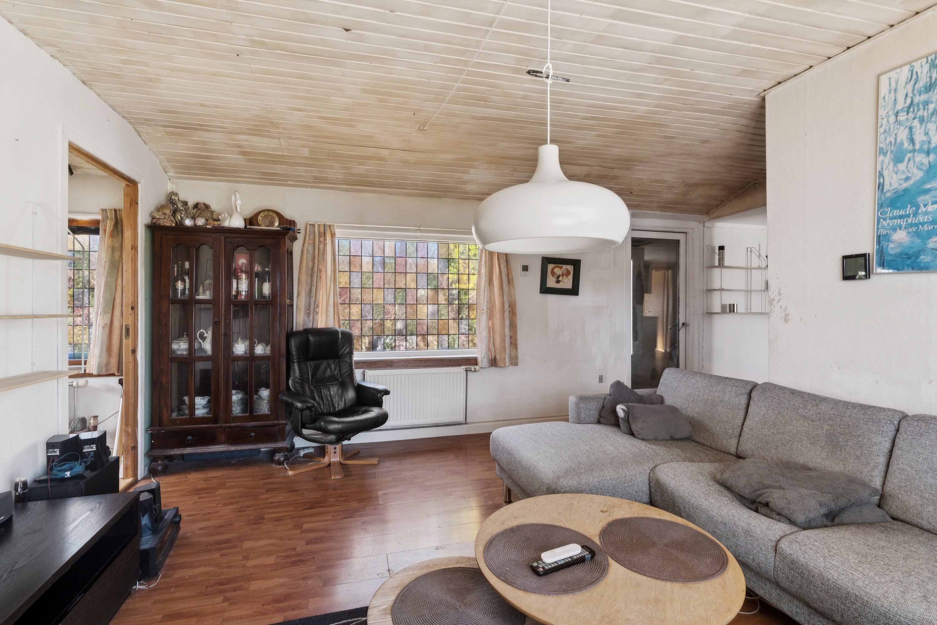 Fremhævet stue billede i fuldskærmstilstand. Billede af Ellevej 80, Enghaven, 3300 Frederiksværk