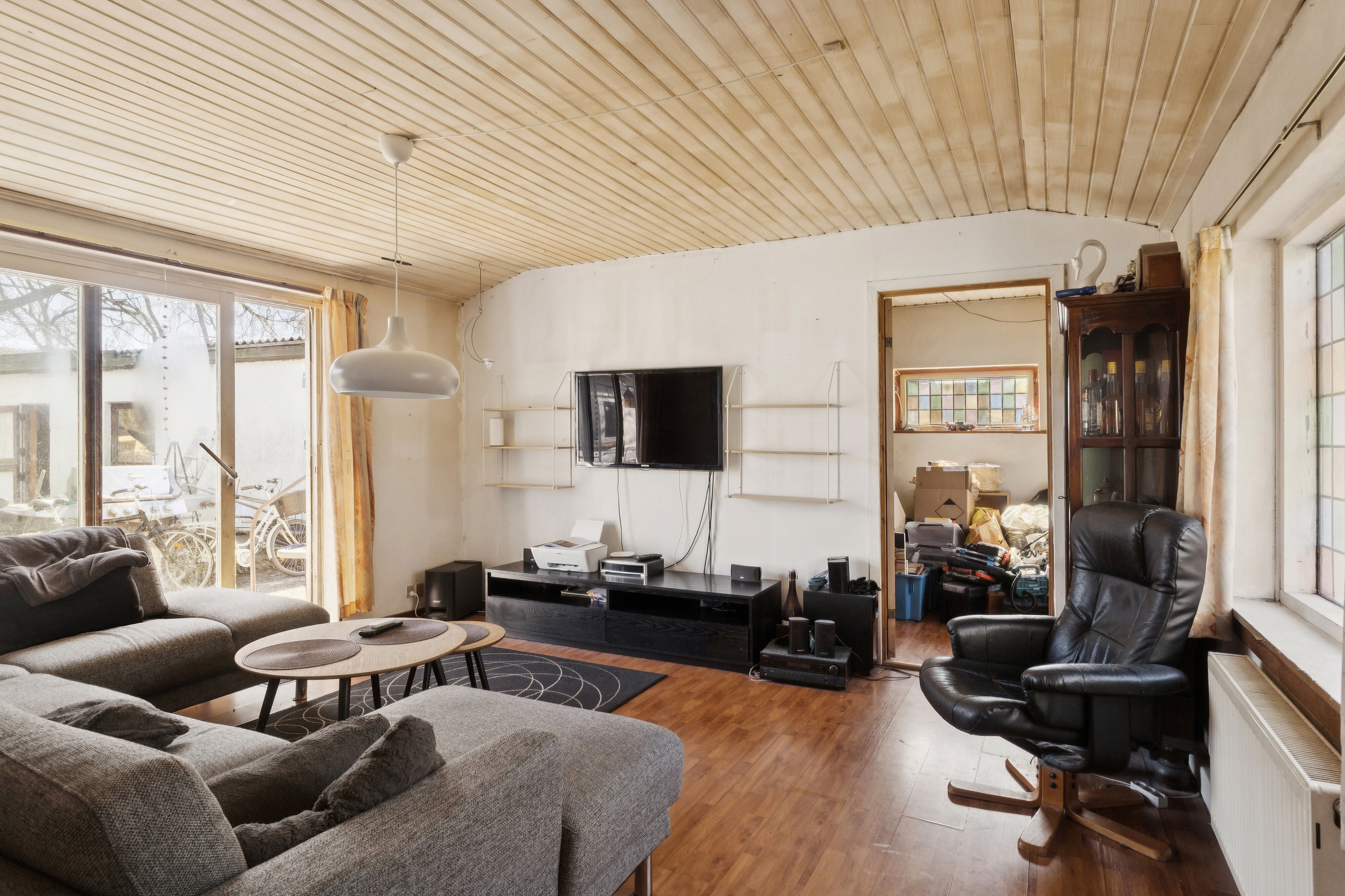 Fremhævet stue billede i fuldskærmstilstand. Billede af Ellevej 80, Enghaven, 3300 Frederiksværk