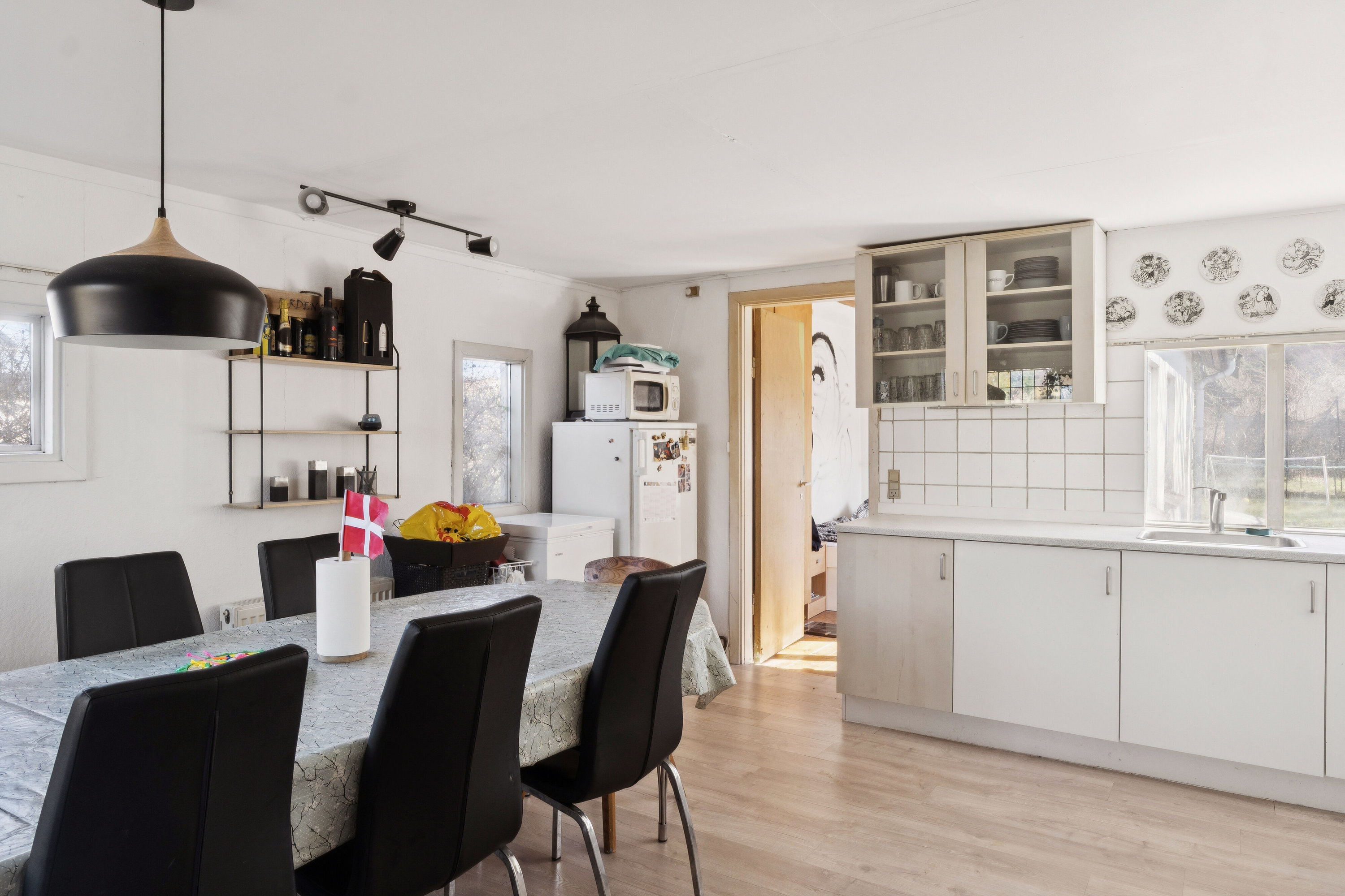 Fremhævet køkken billede i fuldskærmstilstand. Billede af Ellevej 80, Enghaven, 3300 Frederiksværk