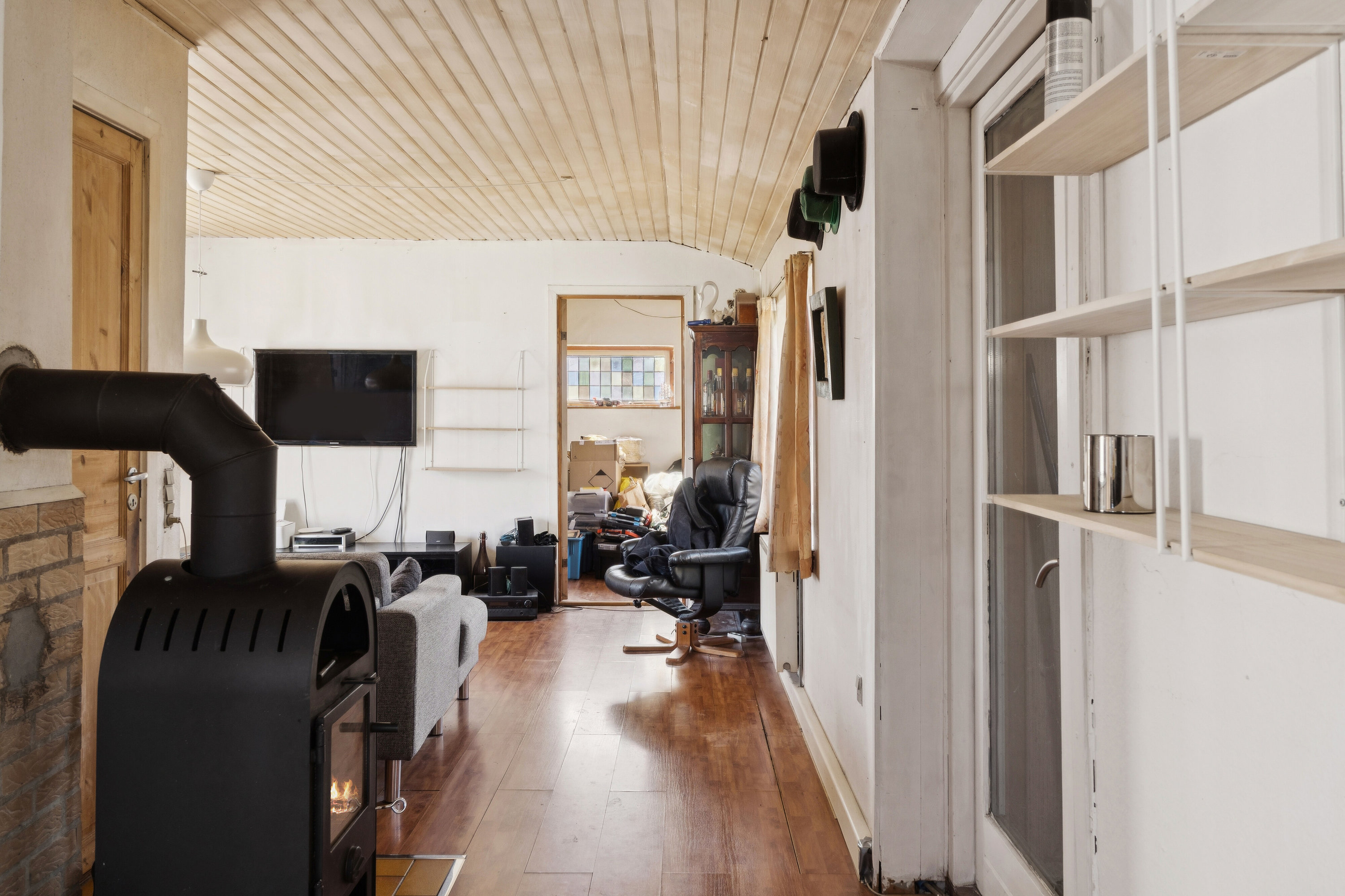 Fremhævet stue billede i fuldskærmstilstand. Billede af Ellevej 80, Enghaven, 3300 Frederiksværk