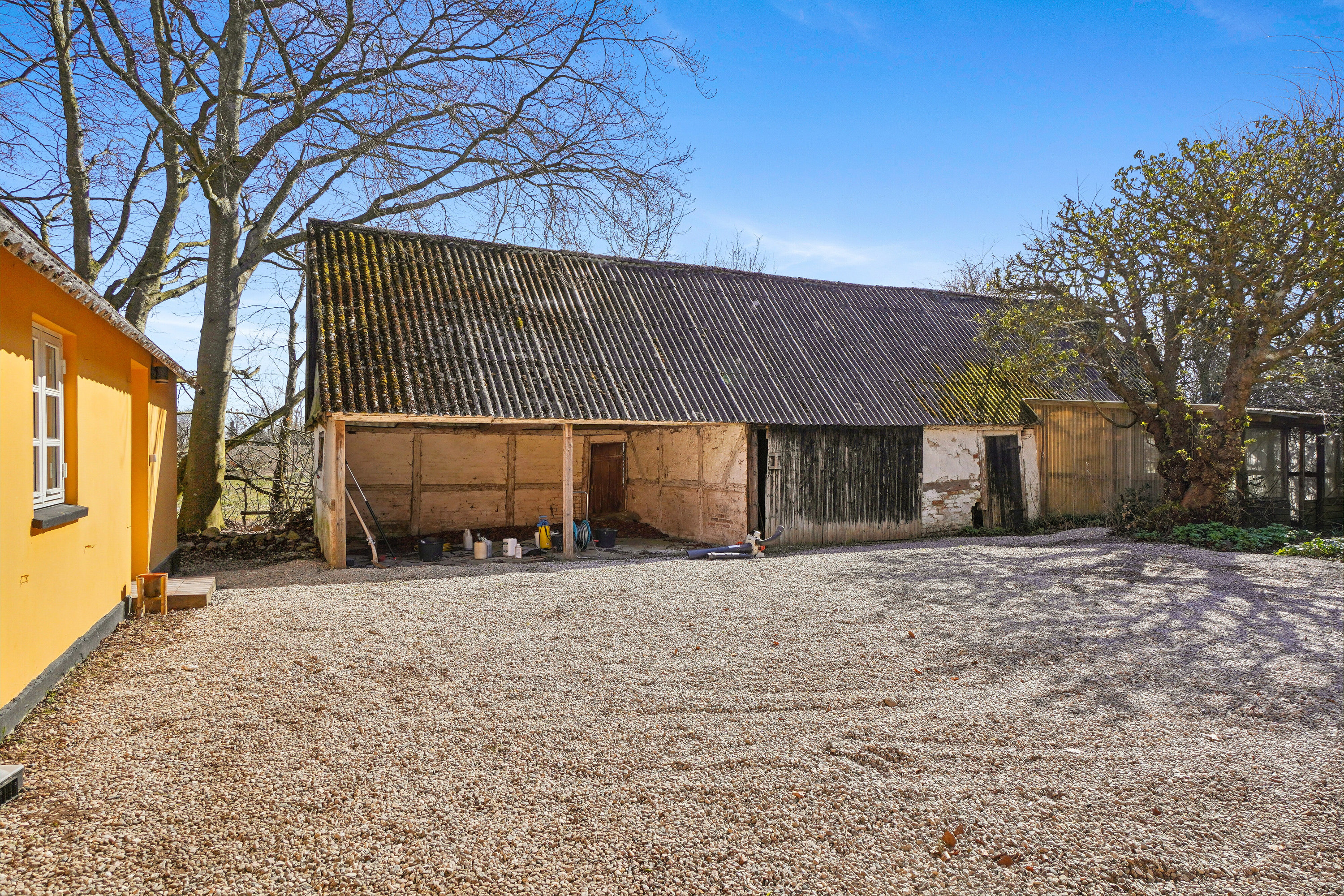Fremhævet set fra vejen billede i fuldskærmstilstand. Billede af Landevejen 40, 4060 Kirke Såby