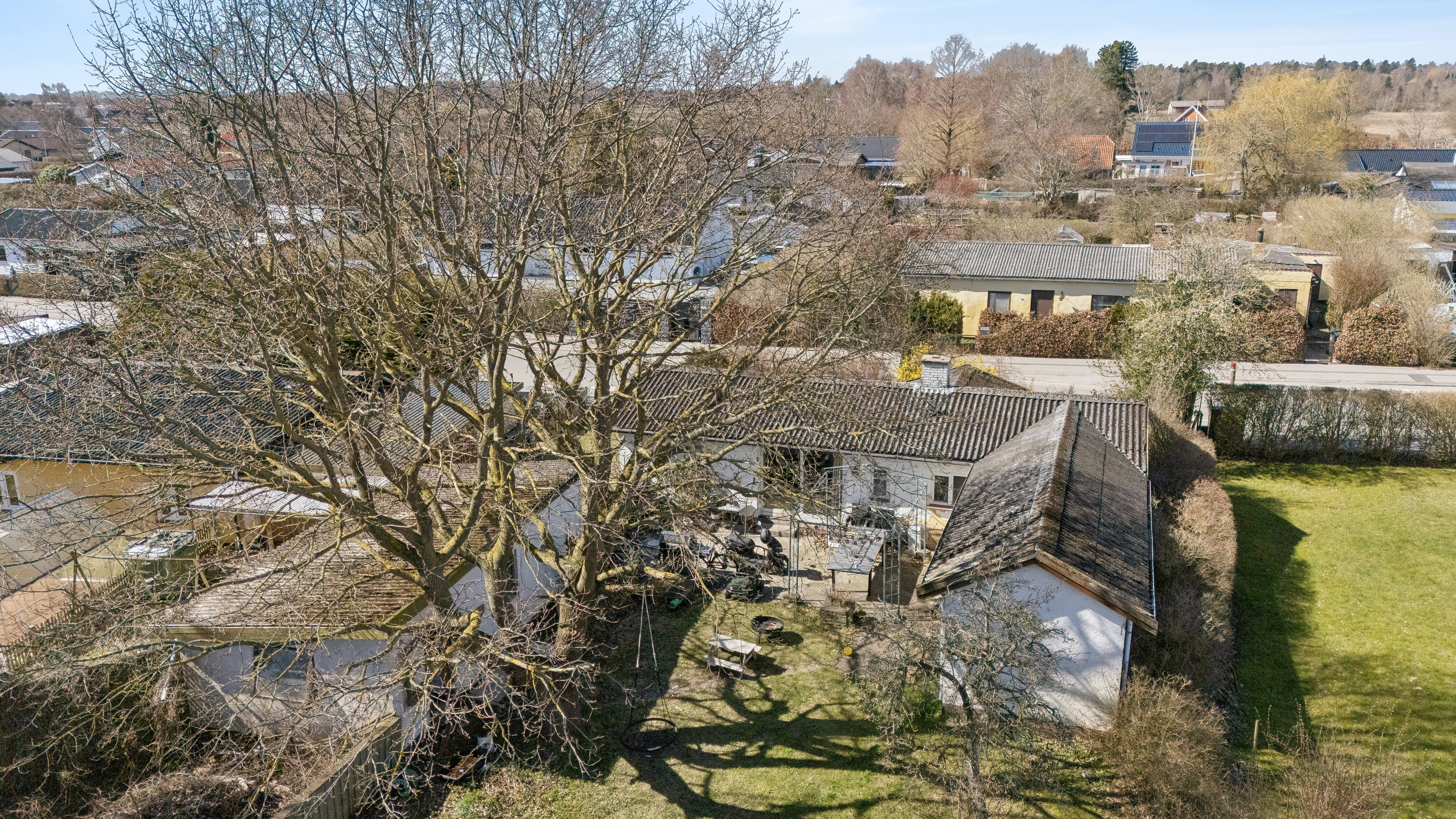 Fremhævet set fra haven billede i fuldskærmstilstand. Billede af Ellevej 80, Enghaven, 3300 Frederiksværk