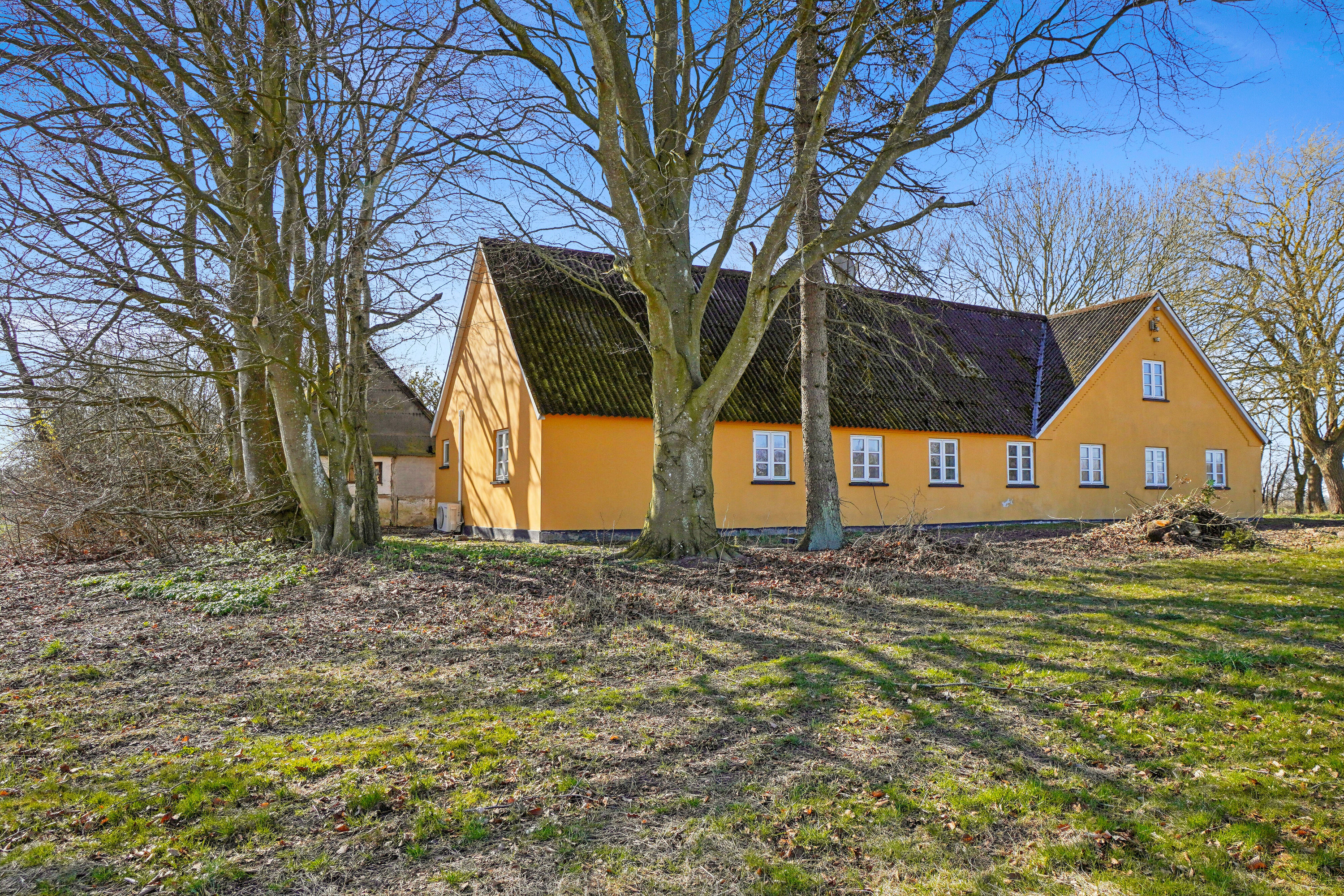 Fremhævet set fra vejen billede i fuldskærmstilstand. Billede af Landevejen 40, 4060 Kirke Såby