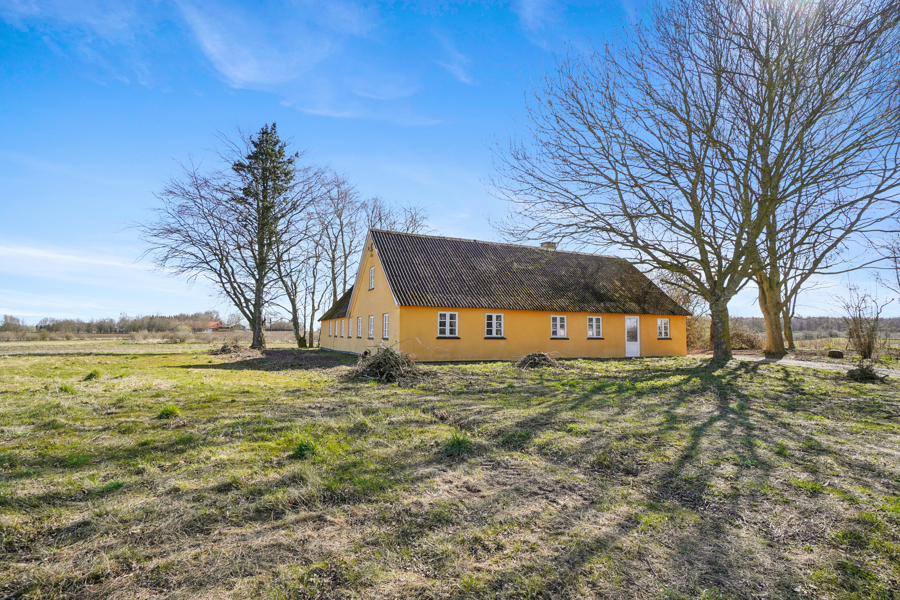 Fremhævet set fra haven billede i fuldskærmstilstand. Billede af Landevejen 40, 4060 Kirke Såby