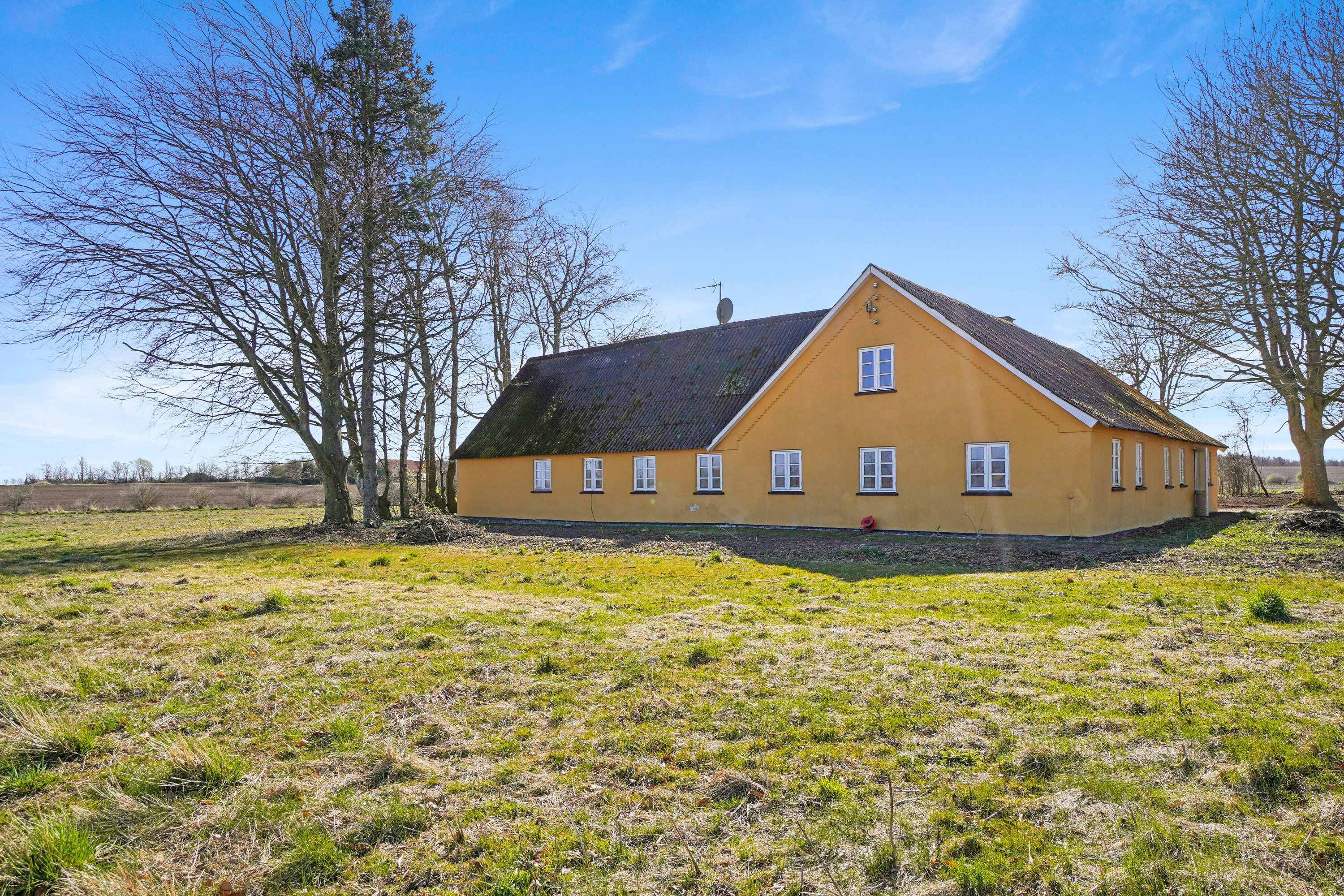 Fremhævet set fra haven billede i fuldskærmstilstand. Billede af Landevejen 40, 4060 Kirke Såby