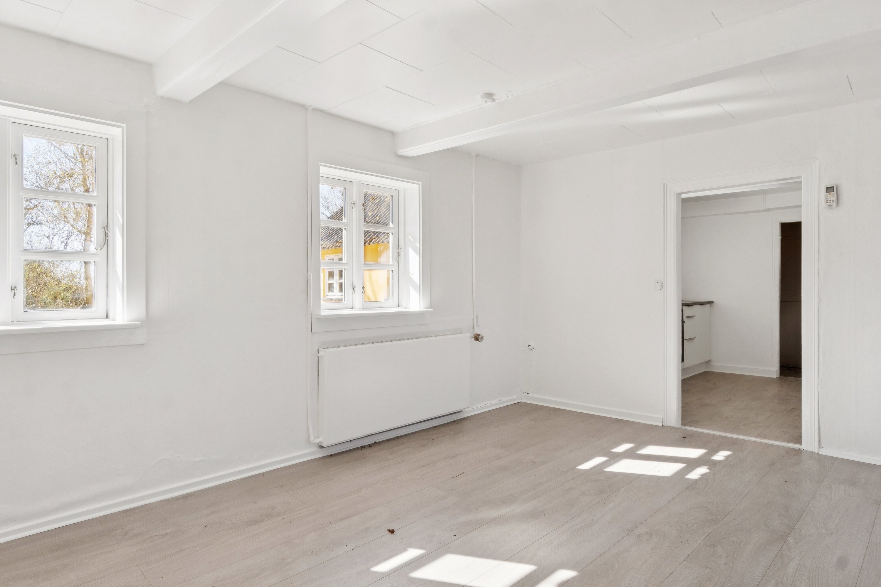 Fremhævet stue billede i fuldskærmstilstand. Billede af Landevejen 40, 4060 Kirke Såby