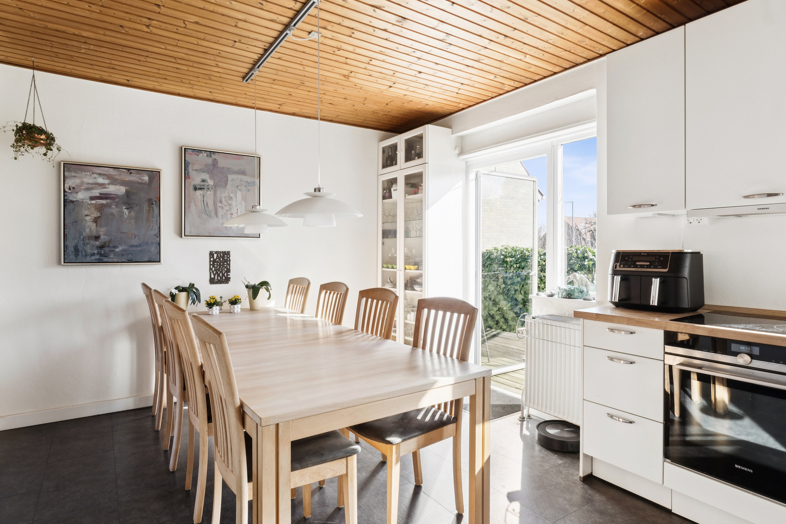 Fremhævet spisestue billede i fuldskærmstilstand. Billede af Nørregårdsvej 279, 2610 Rødovre