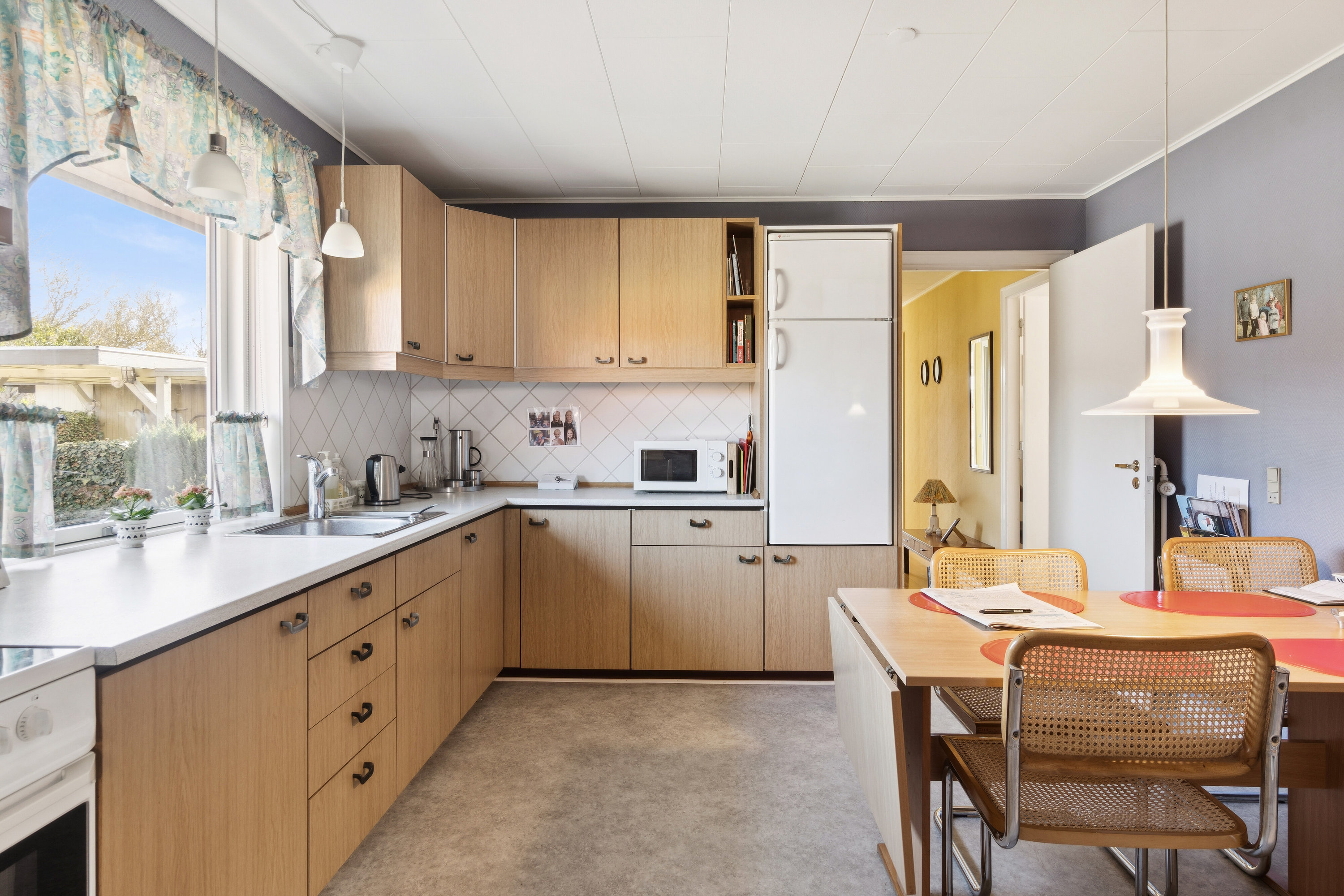 Fremhævet køkken billede i fuldskærmstilstand. Billede af Granlyvænget 8, 4400 Kalundborg