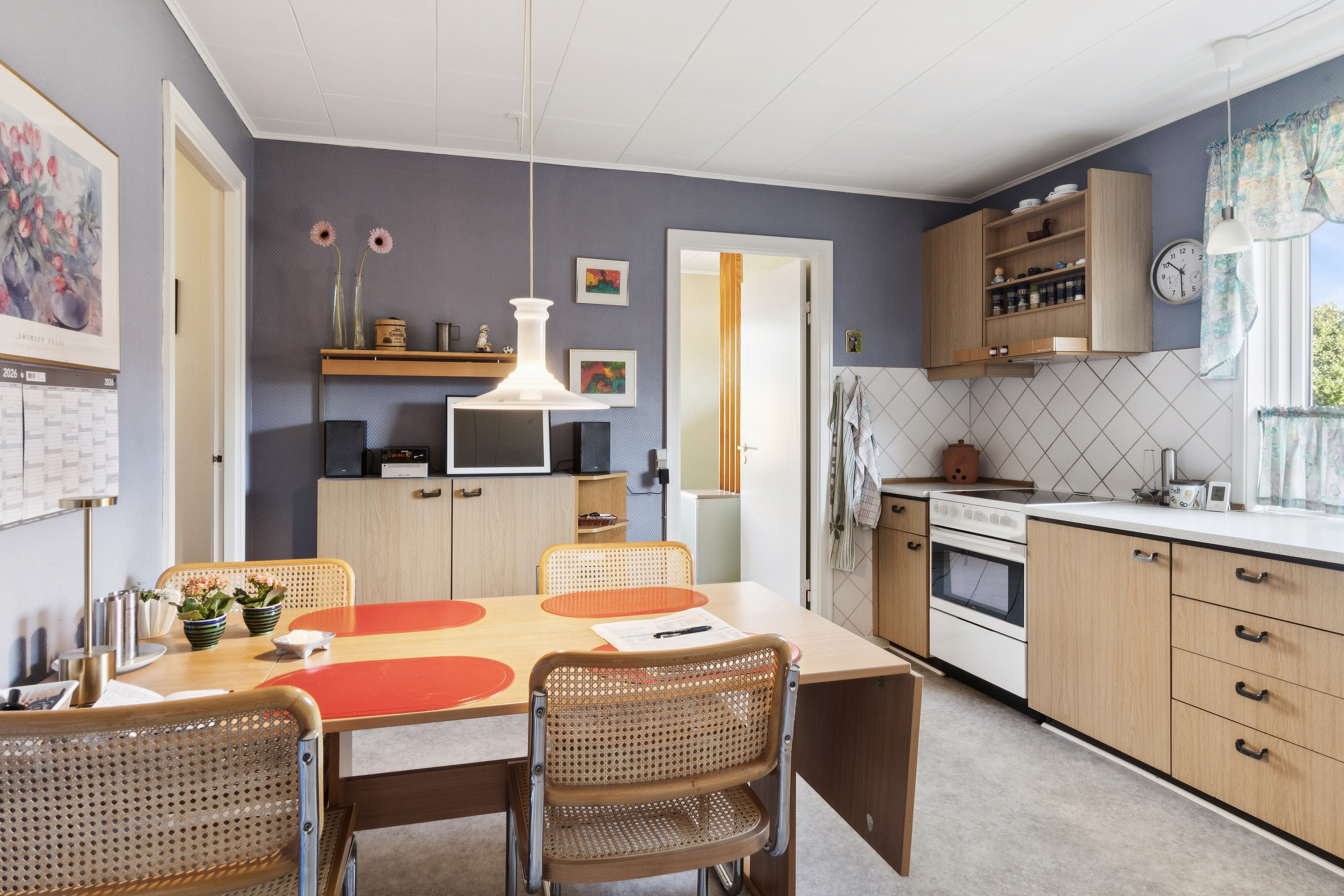 Fremhævet spisestue billede i fuldskærmstilstand. Billede af Granlyvænget 8, 4400 Kalundborg