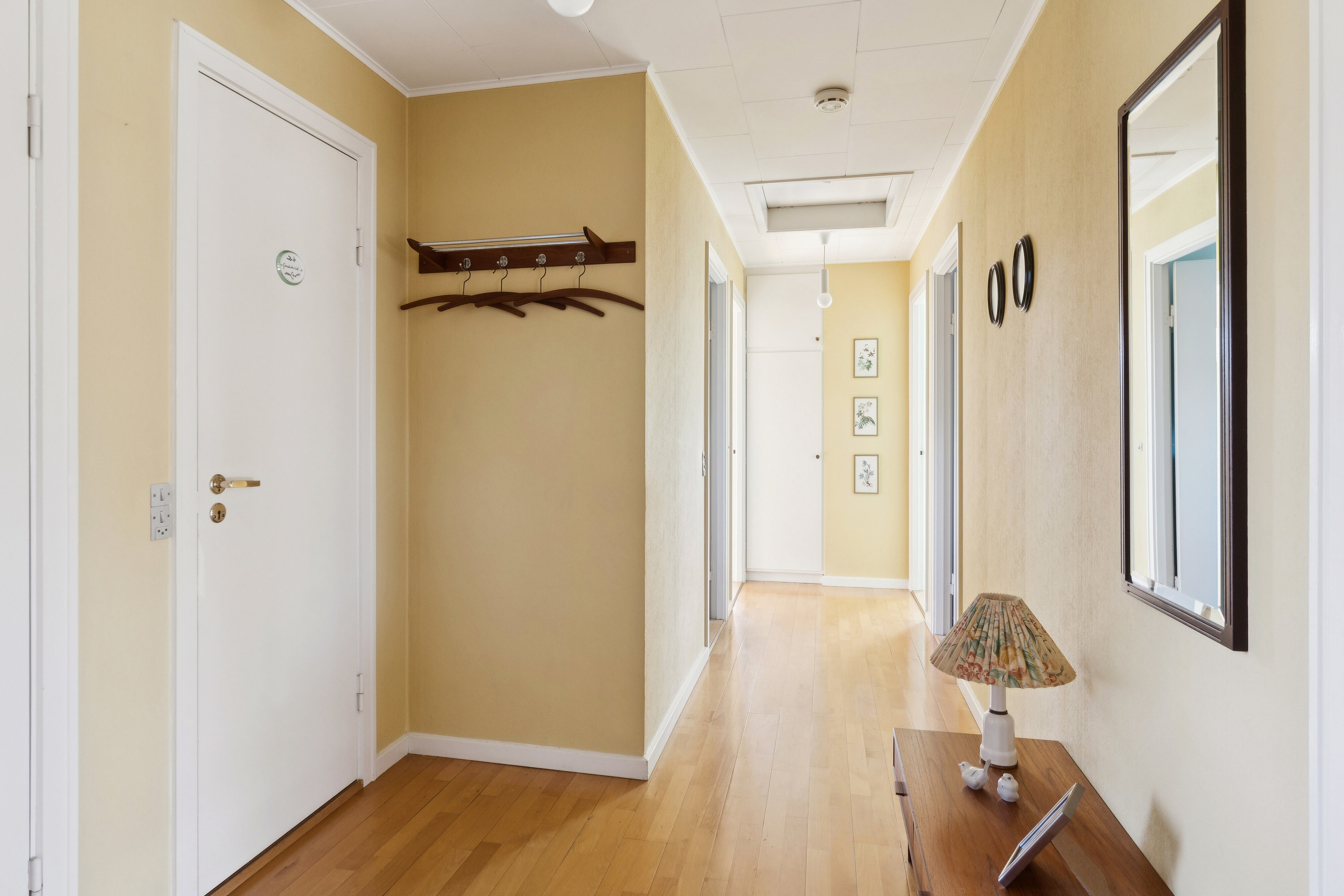 Fremhævet gang billede i fuldskærmstilstand. Billede af Granlyvænget 8, 4400 Kalundborg