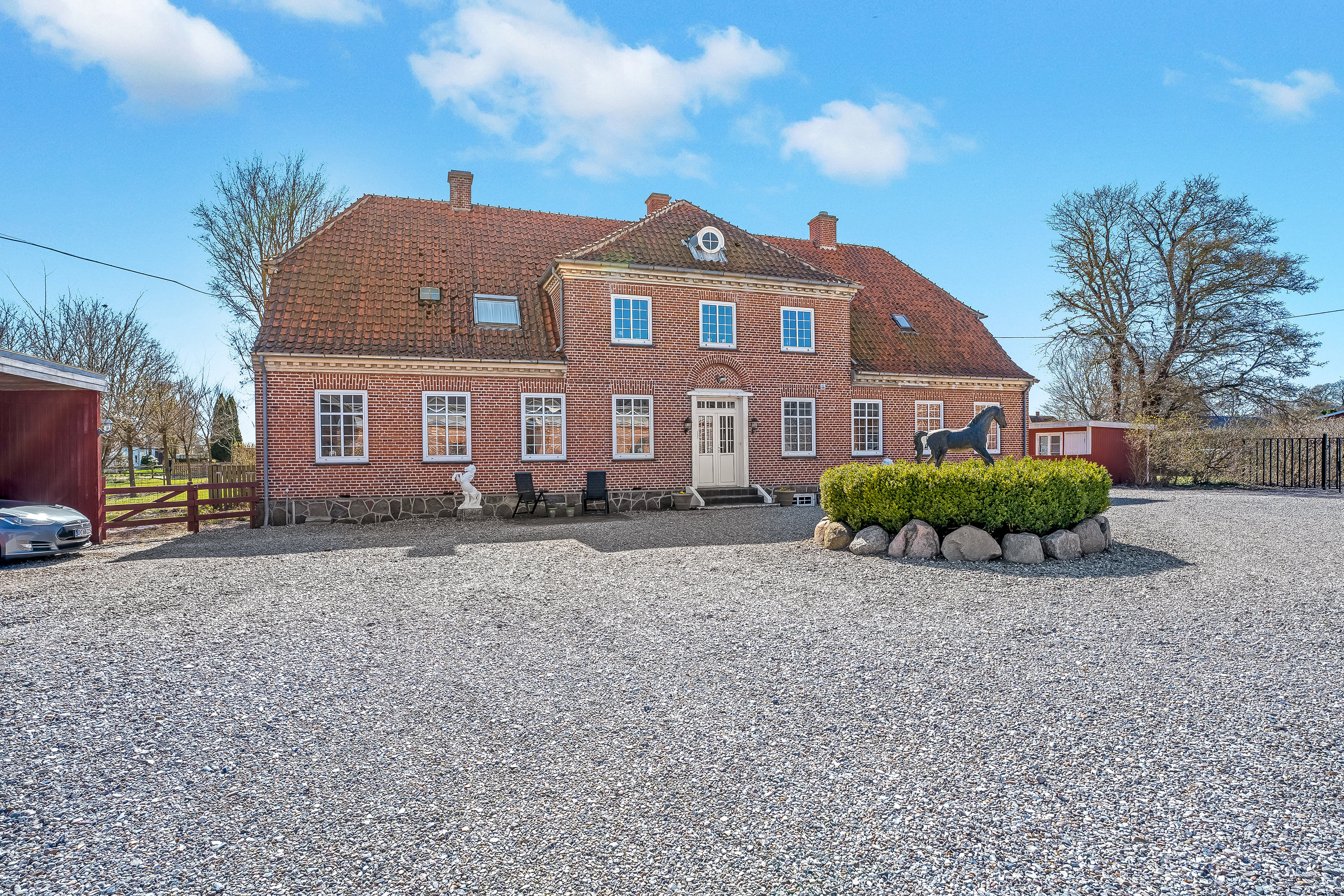 Fremhævet gårdsplads billede i fuldskærmstilstand. Billede af Øltappervej 4, 4952 Stokkemarke