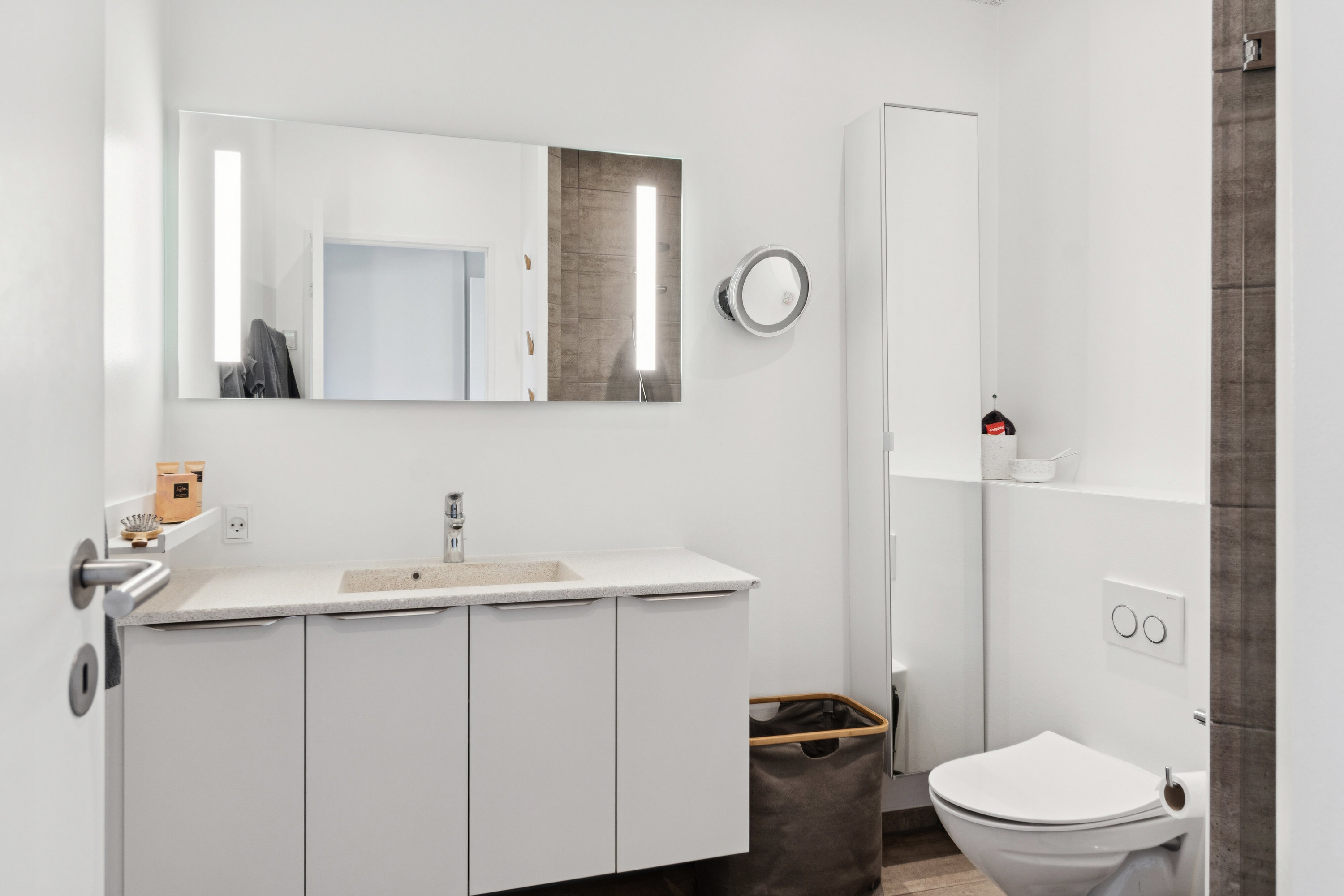 Fremhævet badeværelse billede i fuldskærmstilstand. Billede af Svaneparken 253, 7430 Ikast