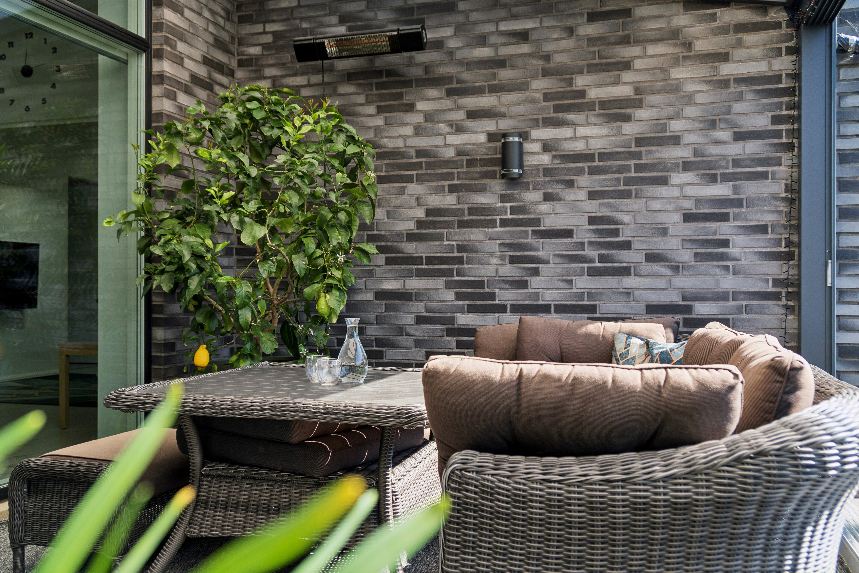 Fremhævet overdækket terrasse billede i fuldskærmstilstand. Billede af Svaneparken 253, 7430 Ikast