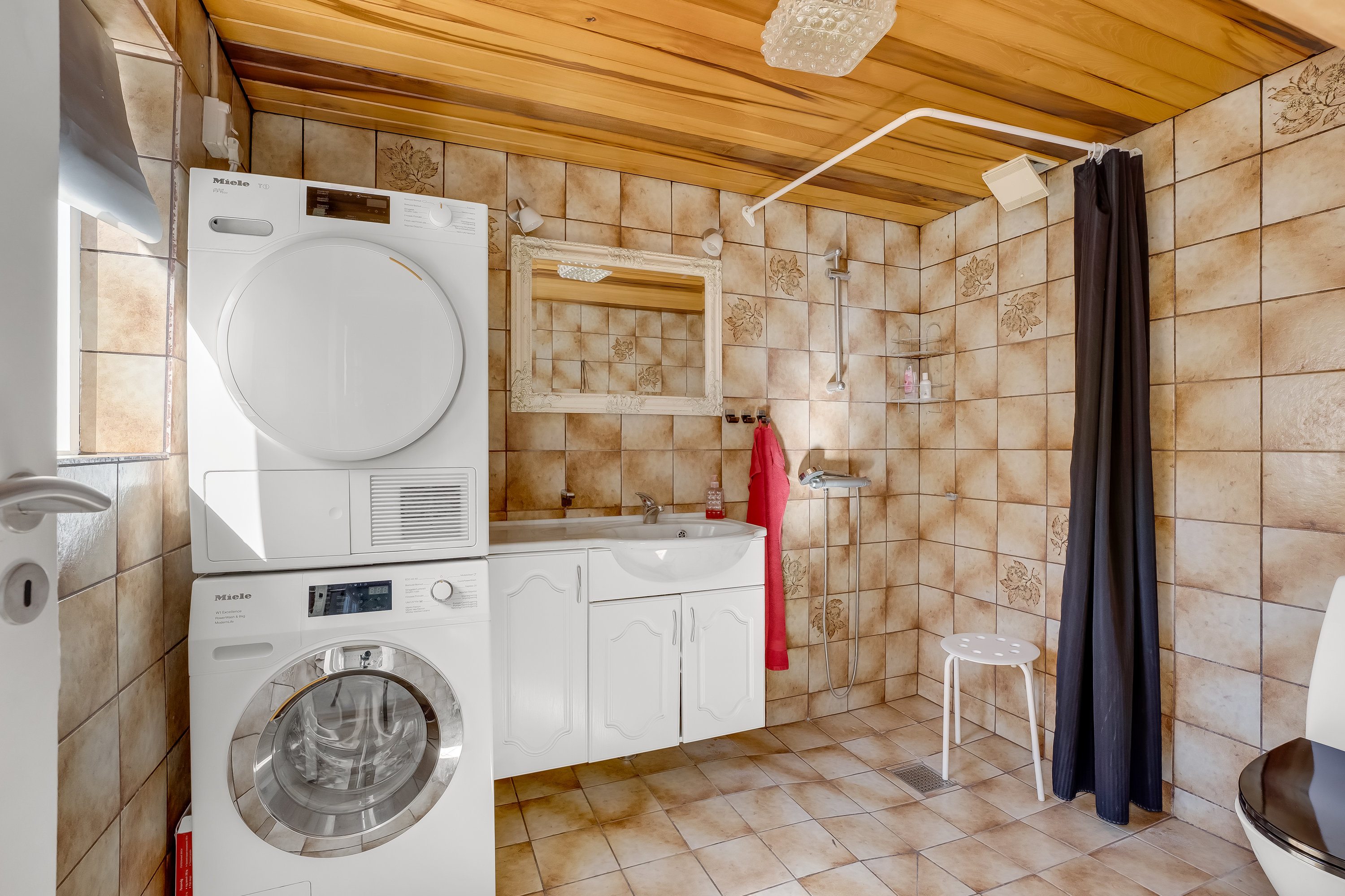 Fremhævet badeværelse billede i fuldskærmstilstand. Billede af Nørrevej 11, 4960 Holeby