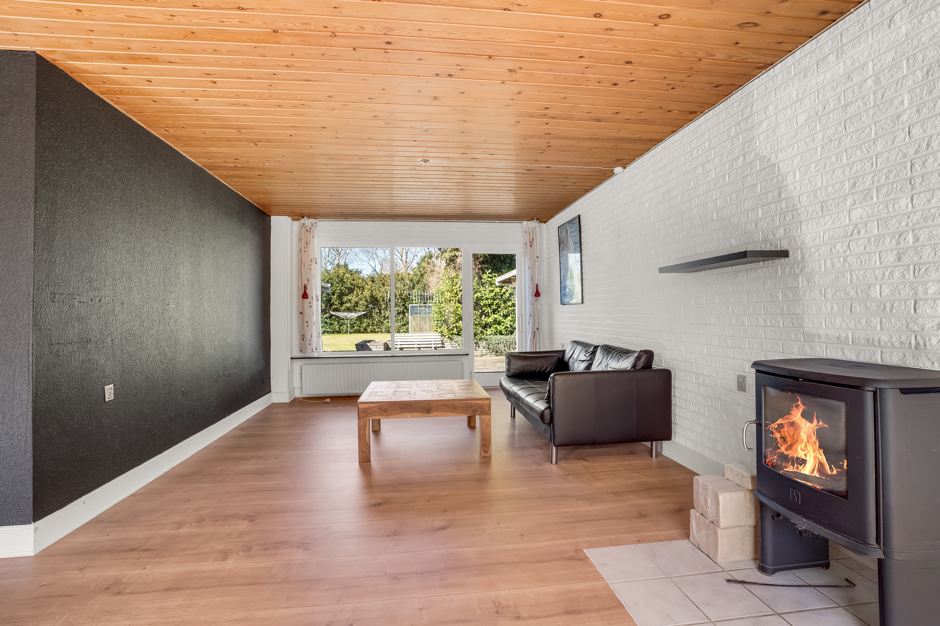 Fremhævet stue billede i fuldskærmstilstand. Billede af Nørrevej 11, 4960 Holeby