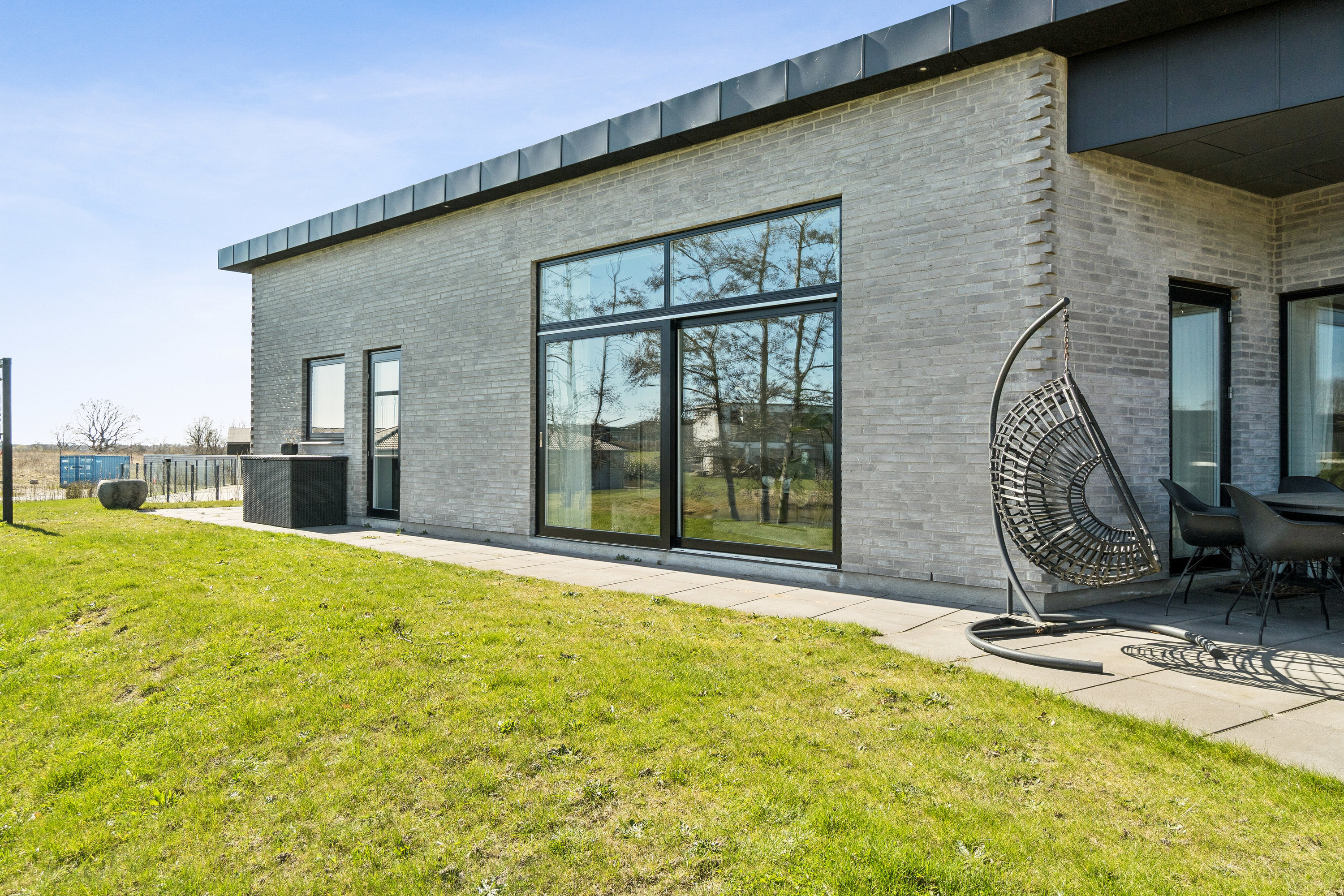 Fremhævet set fra haven billede i fuldskærmstilstand. Billede af Eskelunden 12, 4700 Næstved