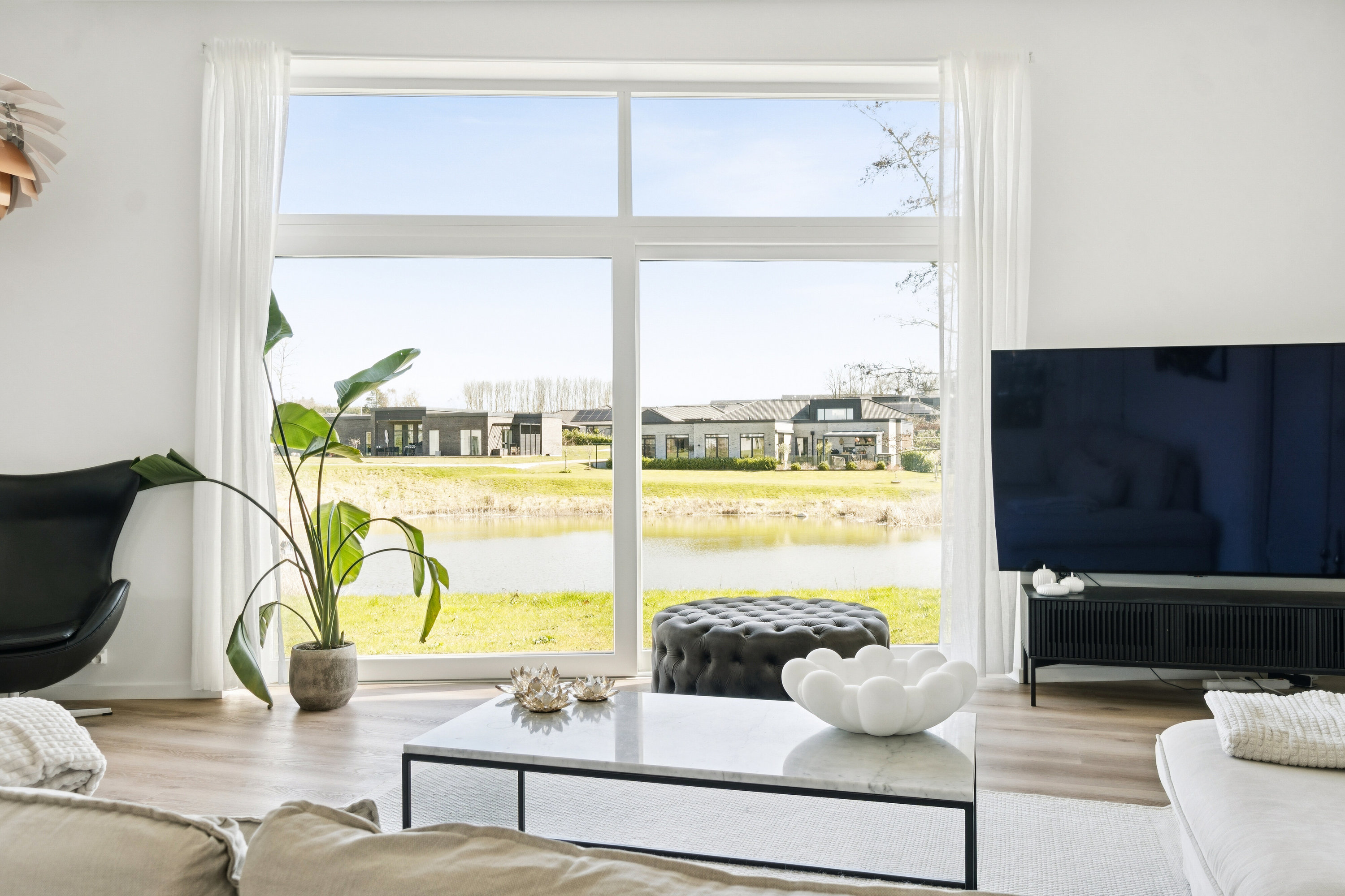 Fremhævet stue billede i fuldskærmstilstand. Billede af Eskelunden 12, 4700 Næstved