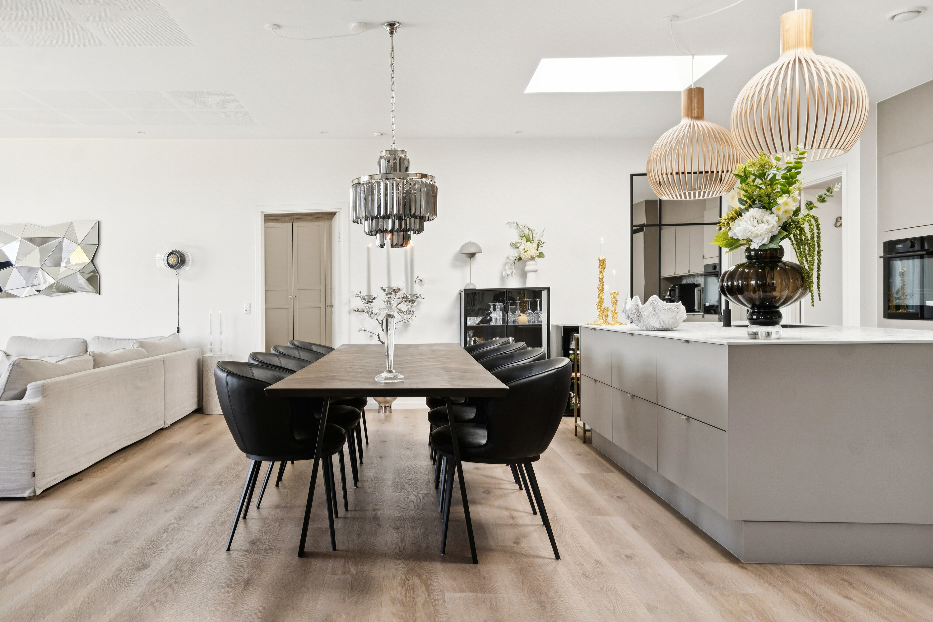 Fremhævet spisestue billede i fuldskærmstilstand. Billede af Eskelunden 12, 4700 Næstved