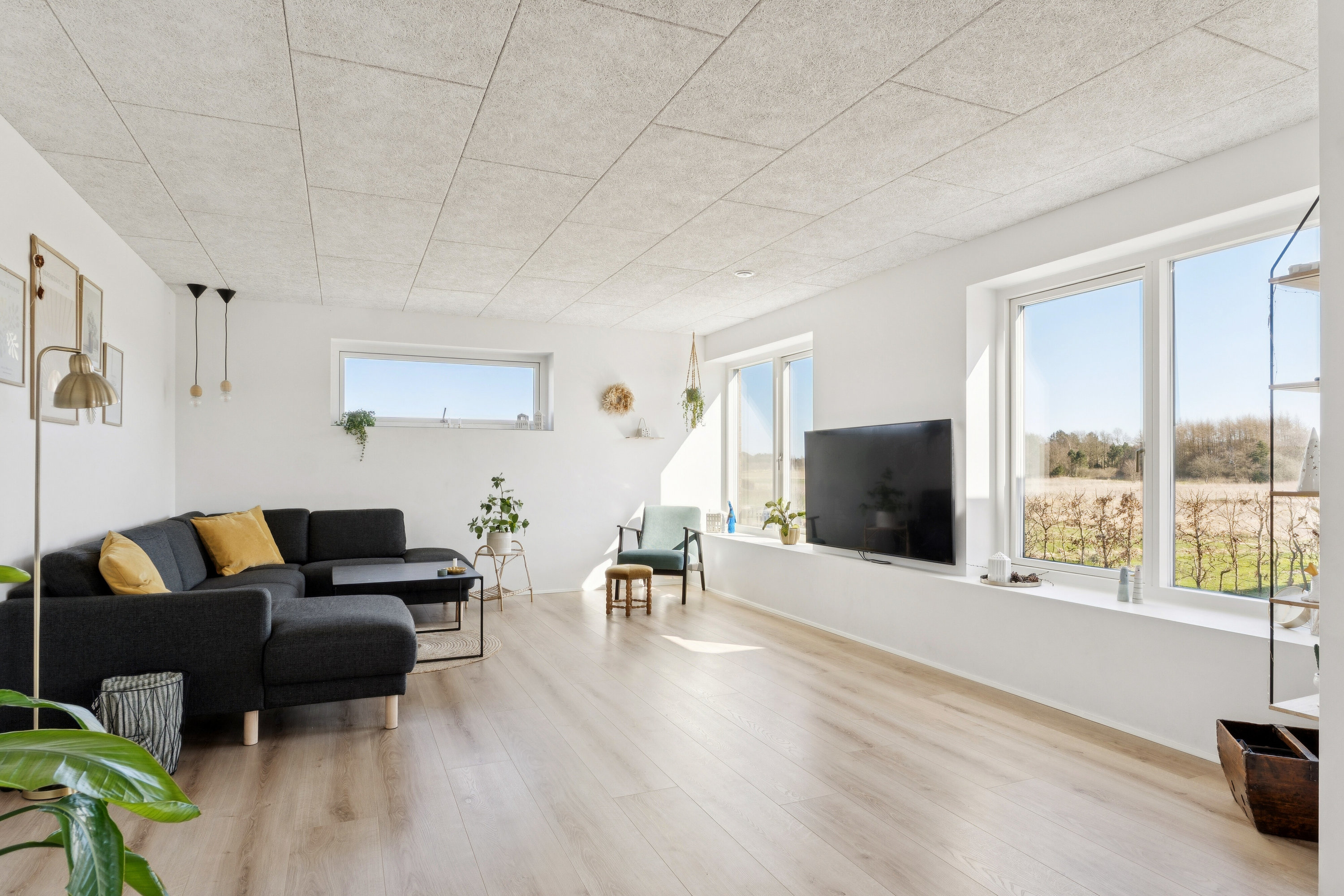 Fremhævet stue billede i fuldskærmstilstand. Billede af Jytte Borbergs Vej 17, 8620 Kjellerup