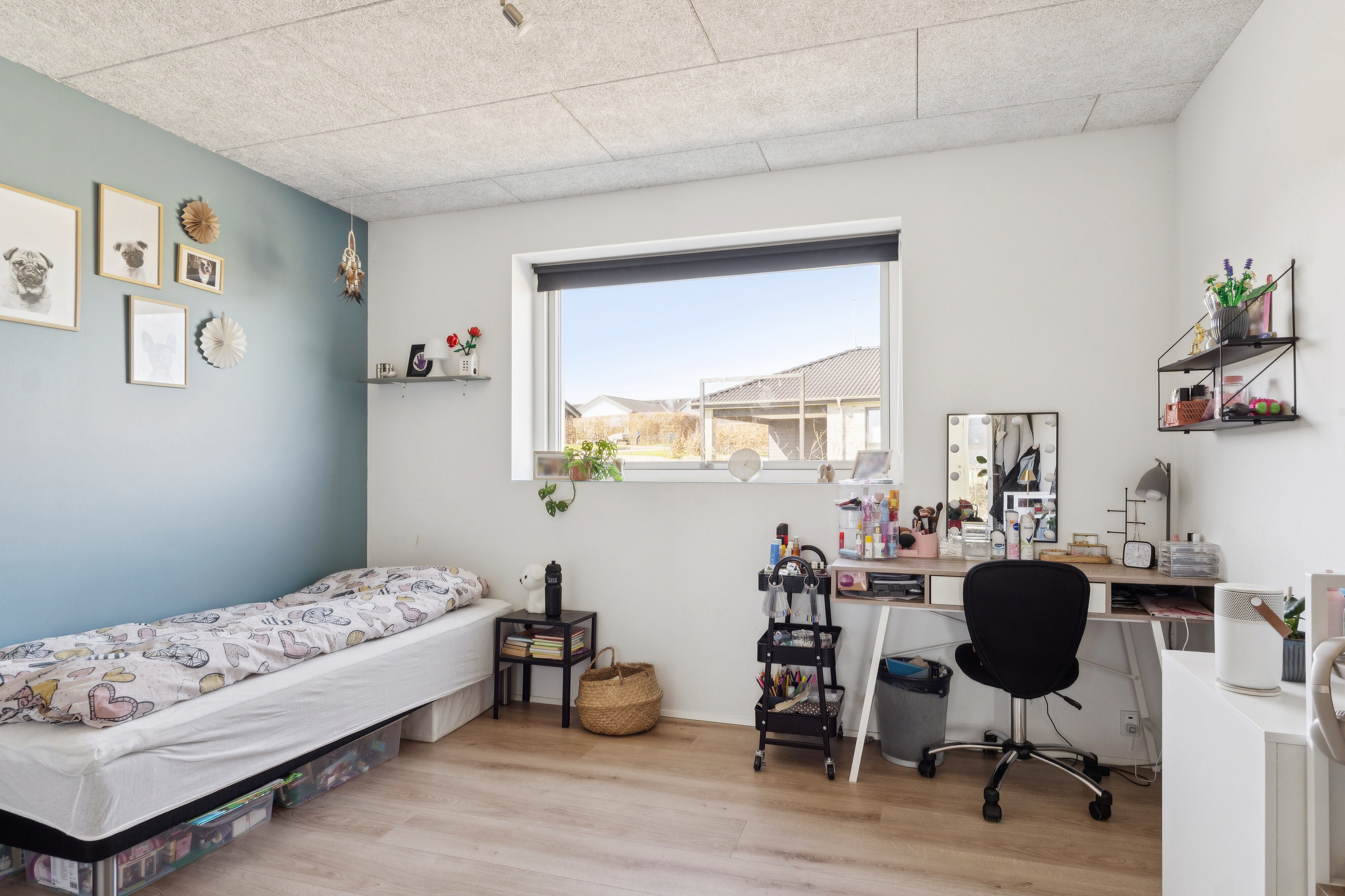 Fremhævet soveværelse billede i fuldskærmstilstand. Billede af Jytte Borbergs Vej 17, 8620 Kjellerup