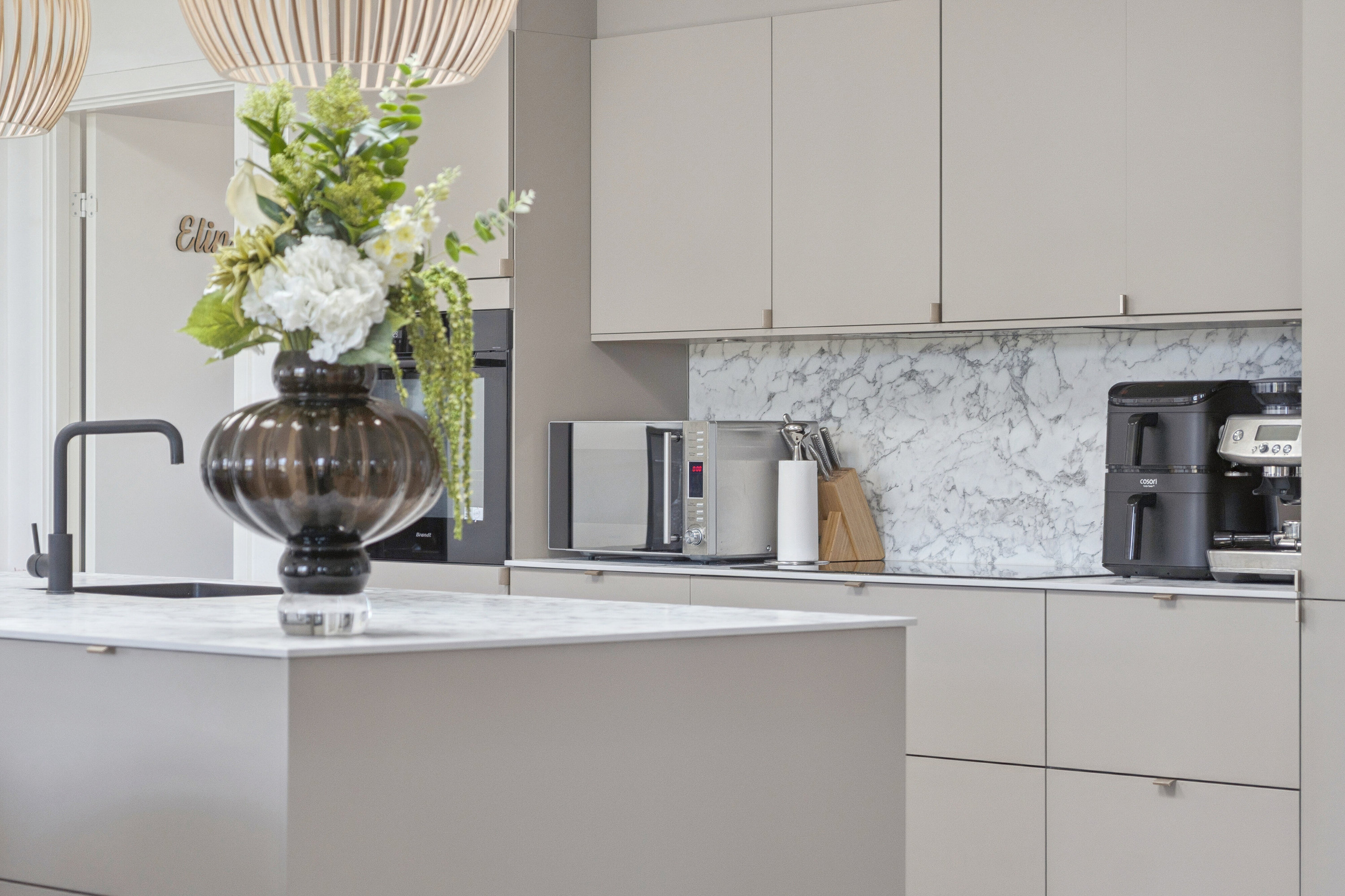 Fremhævet køkken billede i fuldskærmstilstand. Billede af Eskelunden 12, 4700 Næstved