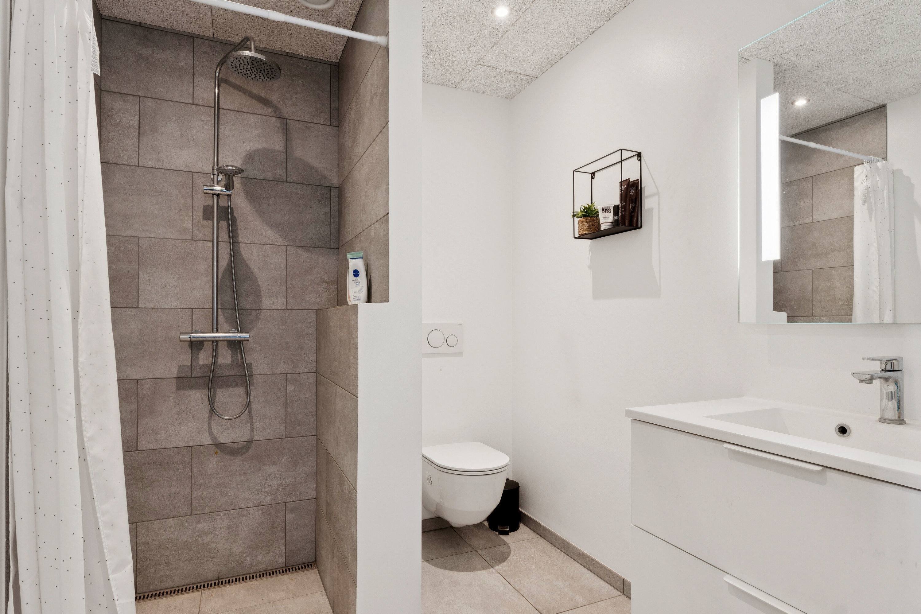 Fremhævet badeværelse billede i fuldskærmstilstand. Billede af Jytte Borbergs Vej 17, 8620 Kjellerup