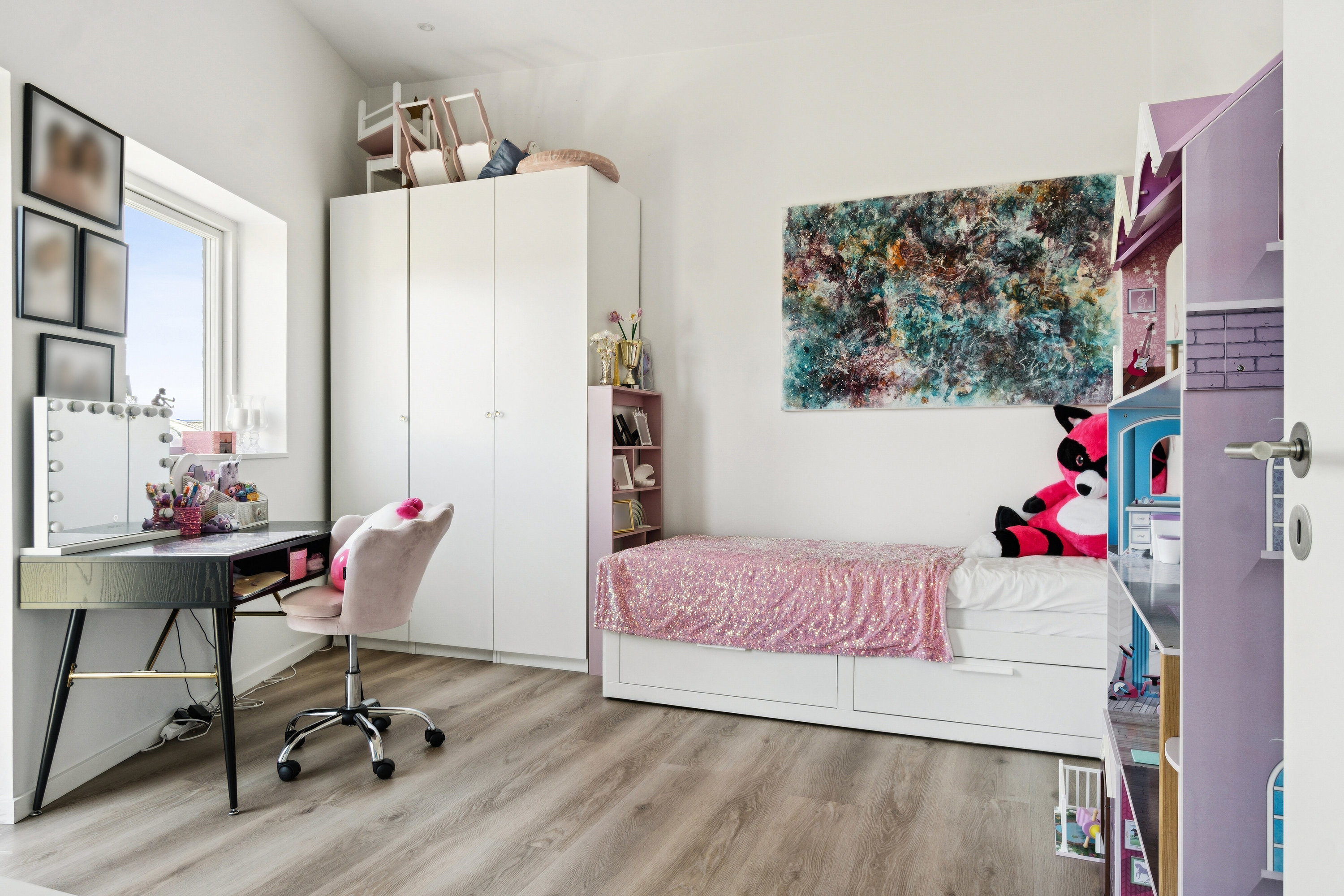 Fremhævet soveværelse billede i fuldskærmstilstand. Billede af Eskelunden 12, 4700 Næstved