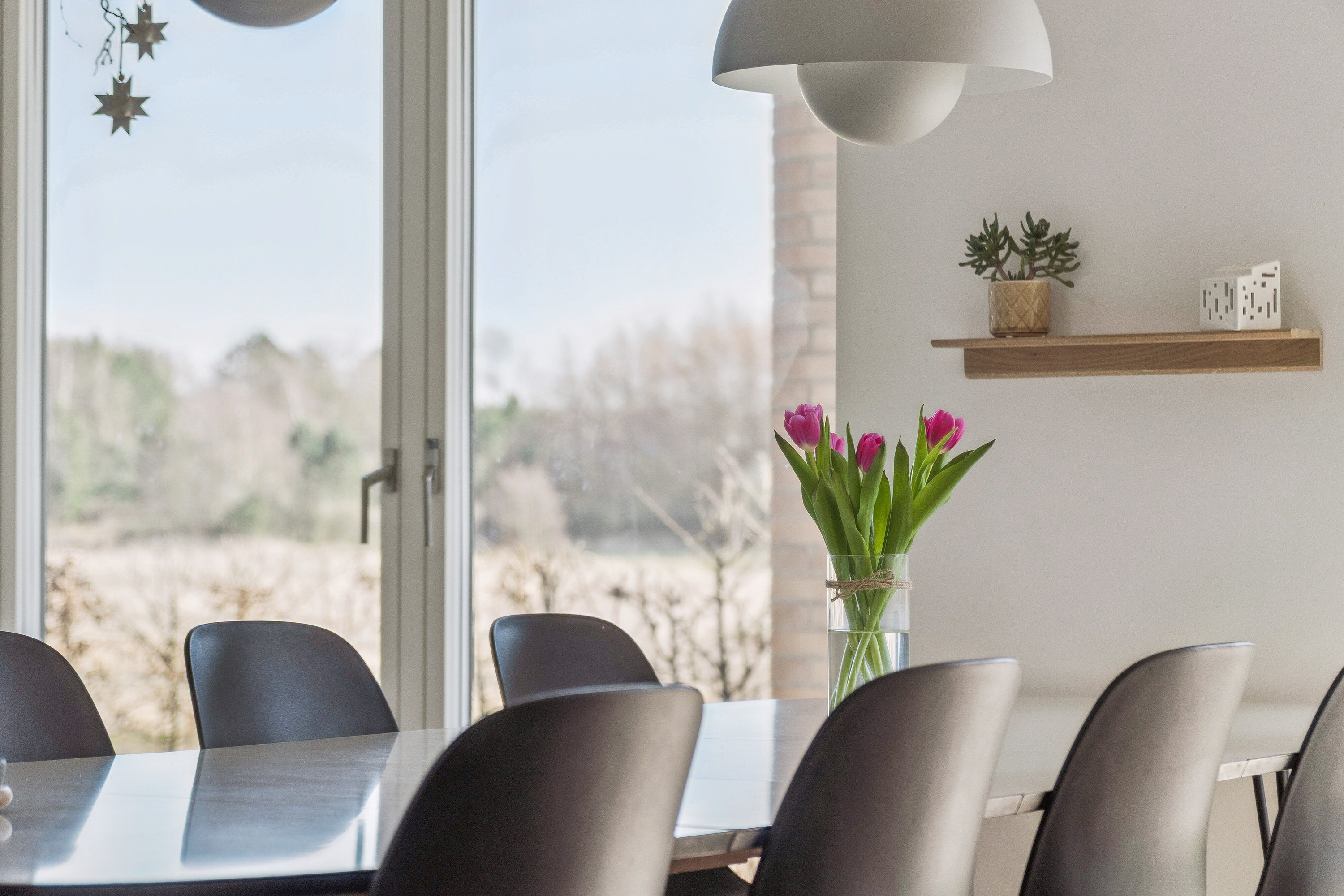 Fremhævet spisestue billede i fuldskærmstilstand. Billede af Jytte Borbergs Vej 17, 8620 Kjellerup